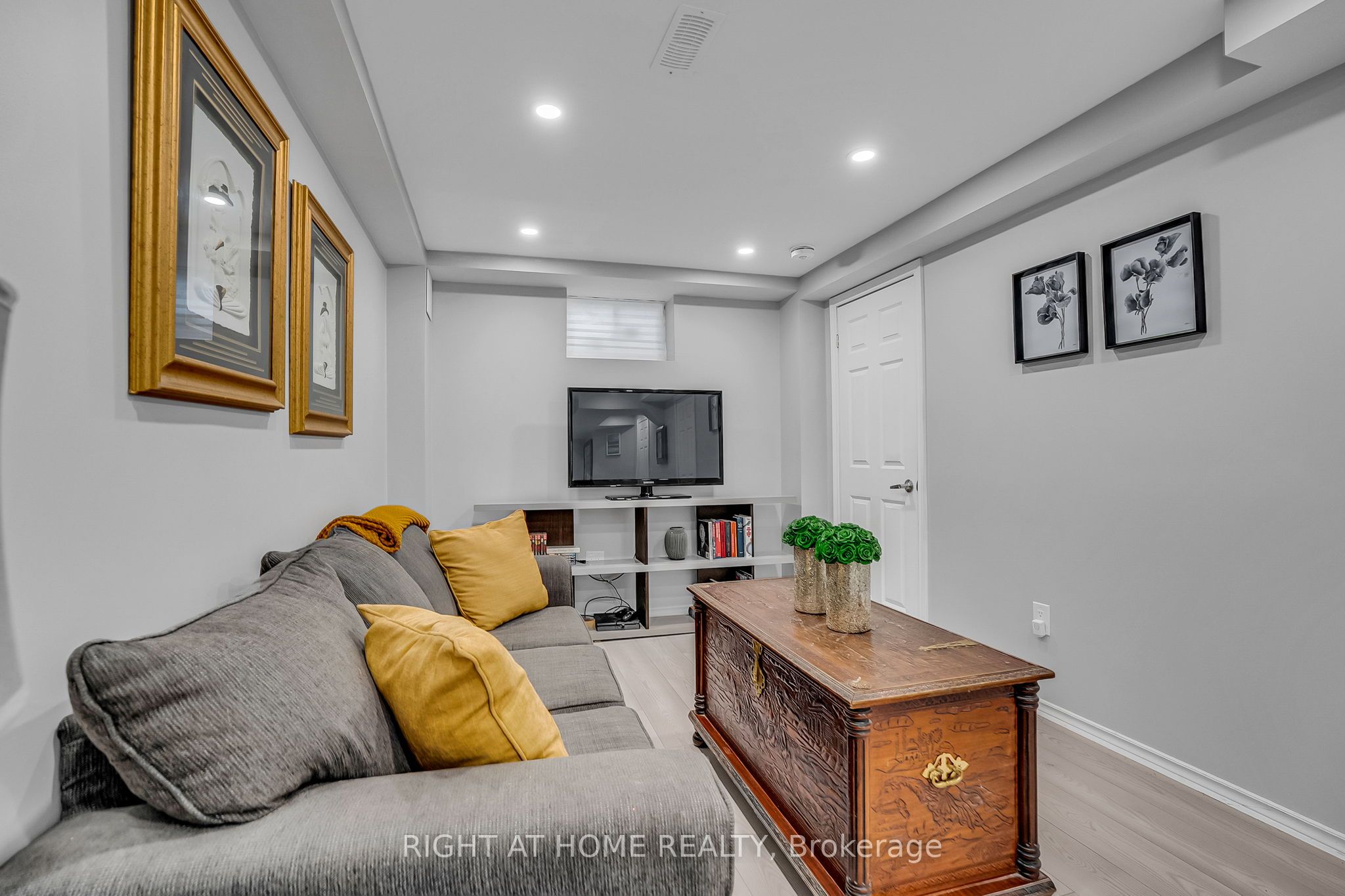 352 Miller Park Avenue Property Photo 42
