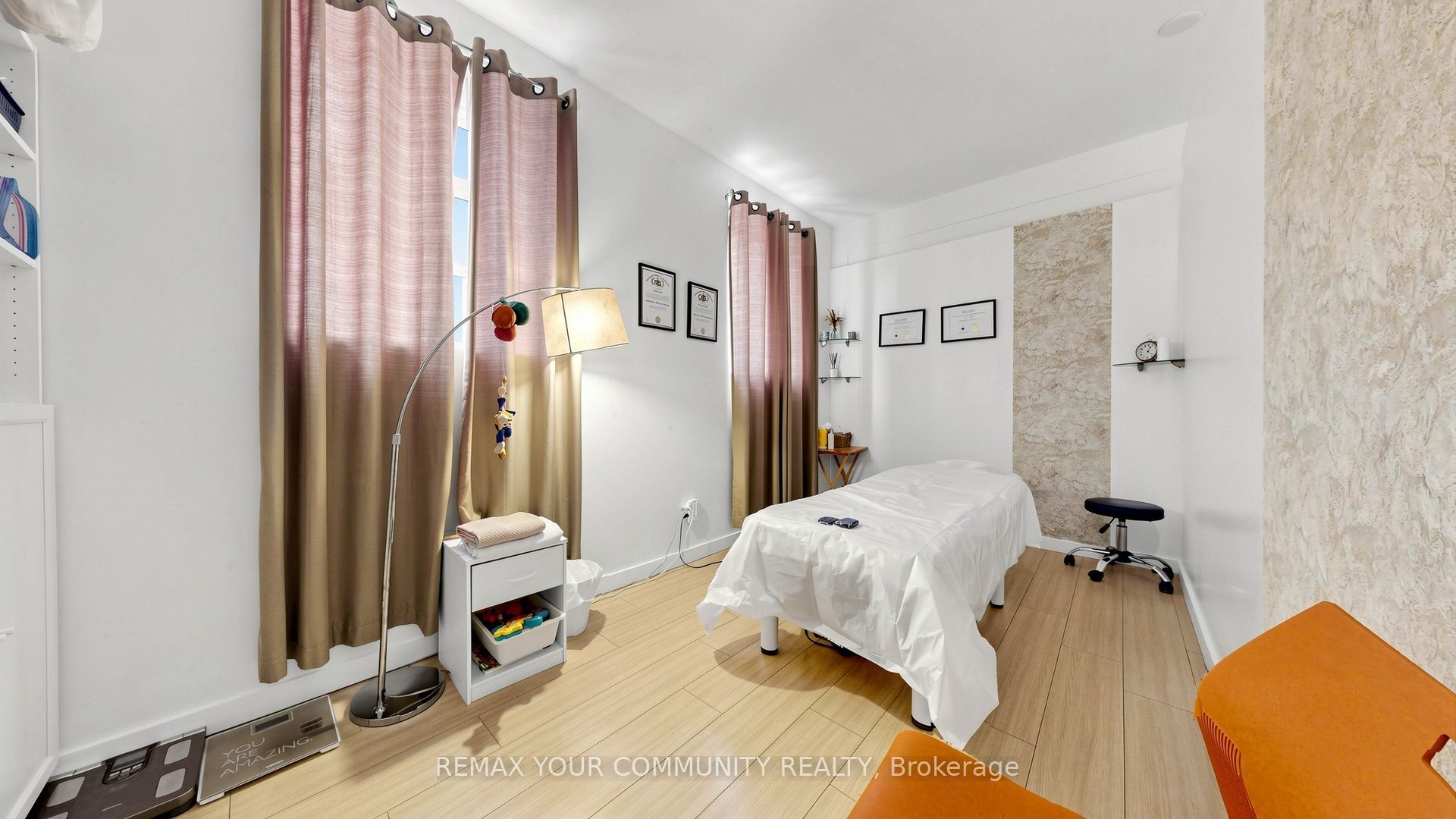 153 Woodbridge Avenue 6 Property Photo 12