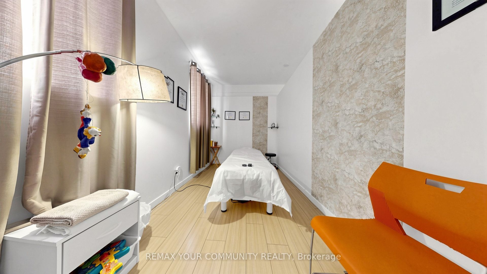 153 Woodbridge Avenue 6 Property Photo 13