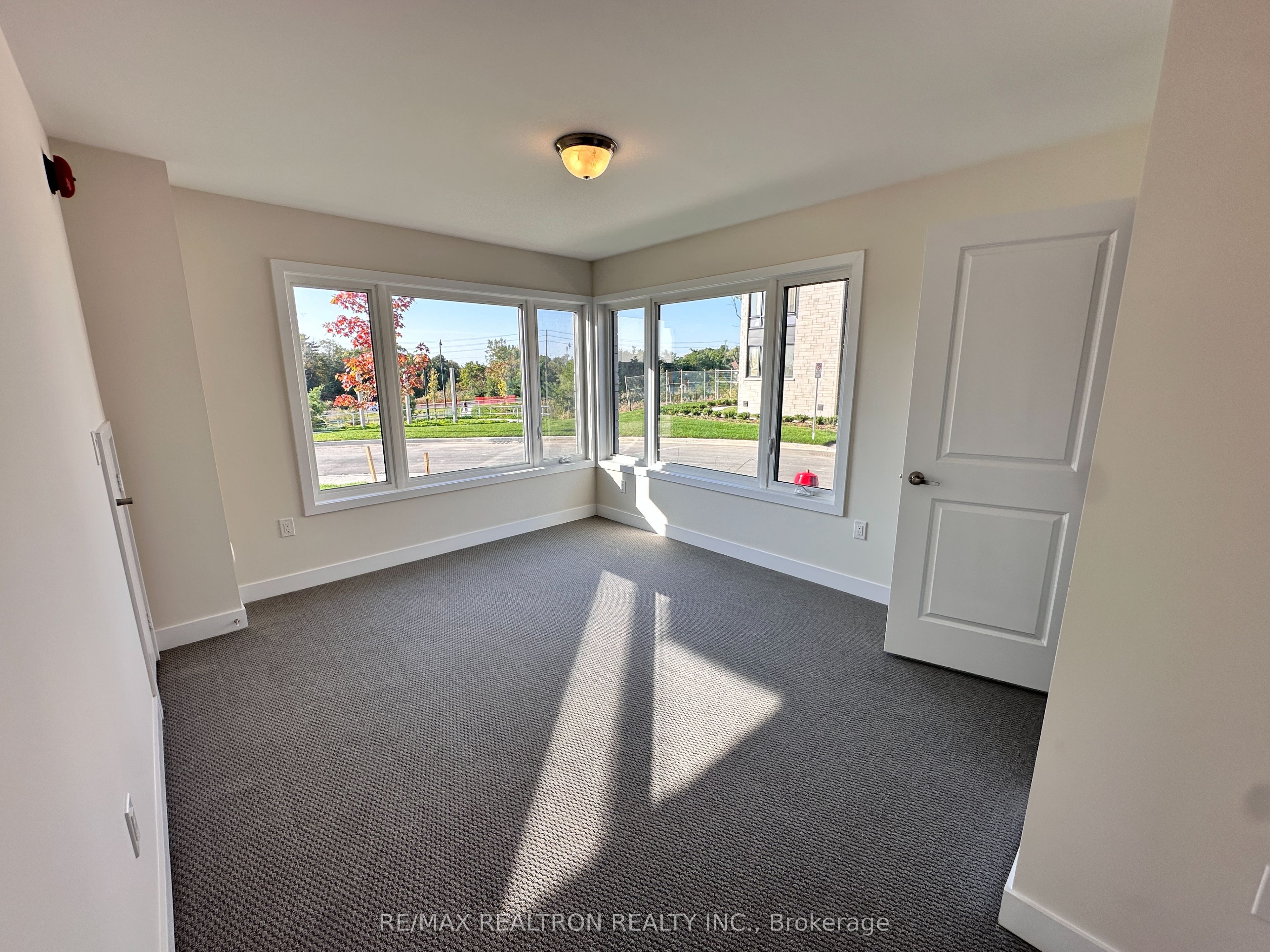 101 Credit Lane Property Photo 8