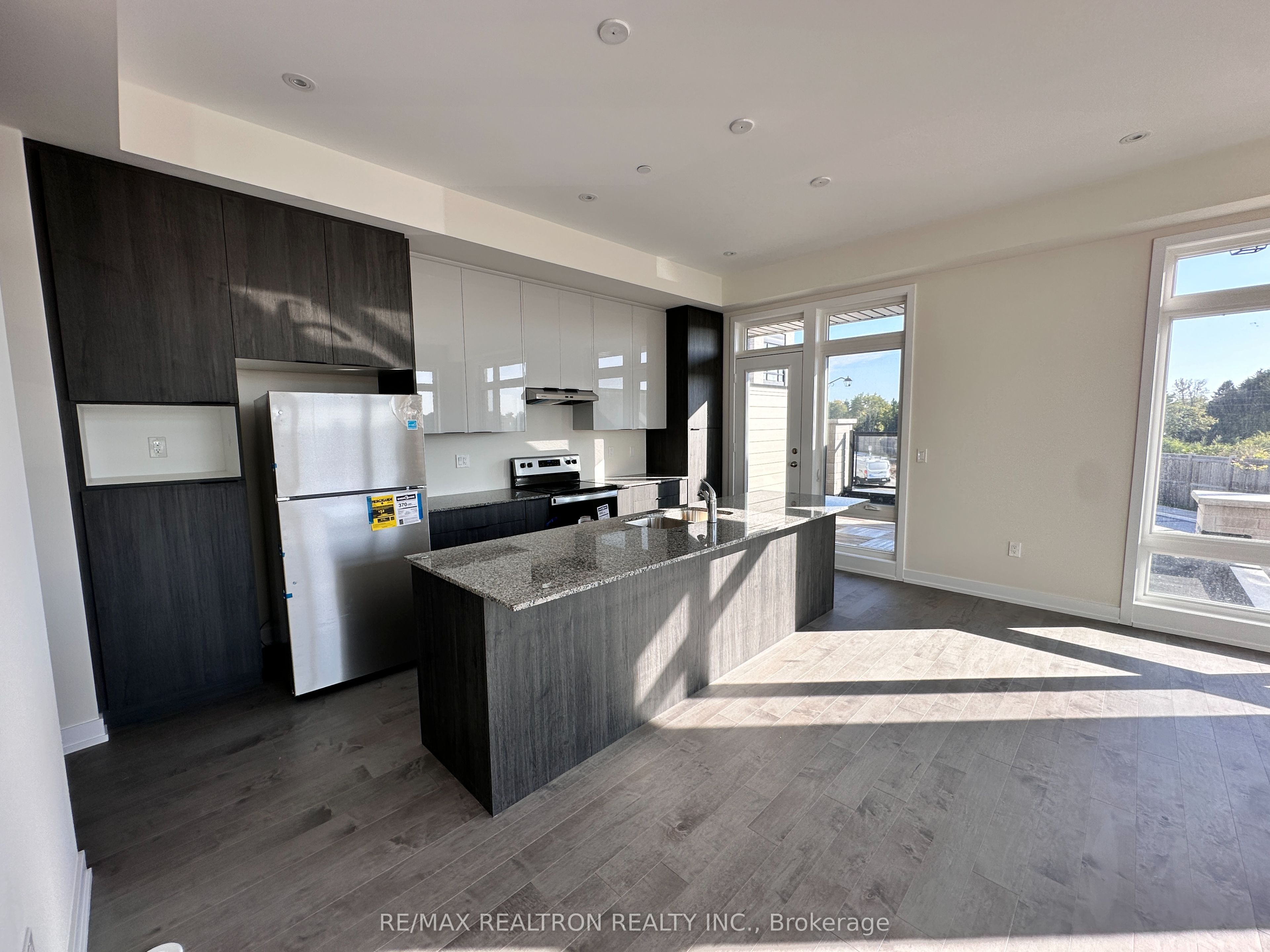 101 Credit Lane Property Photo 14