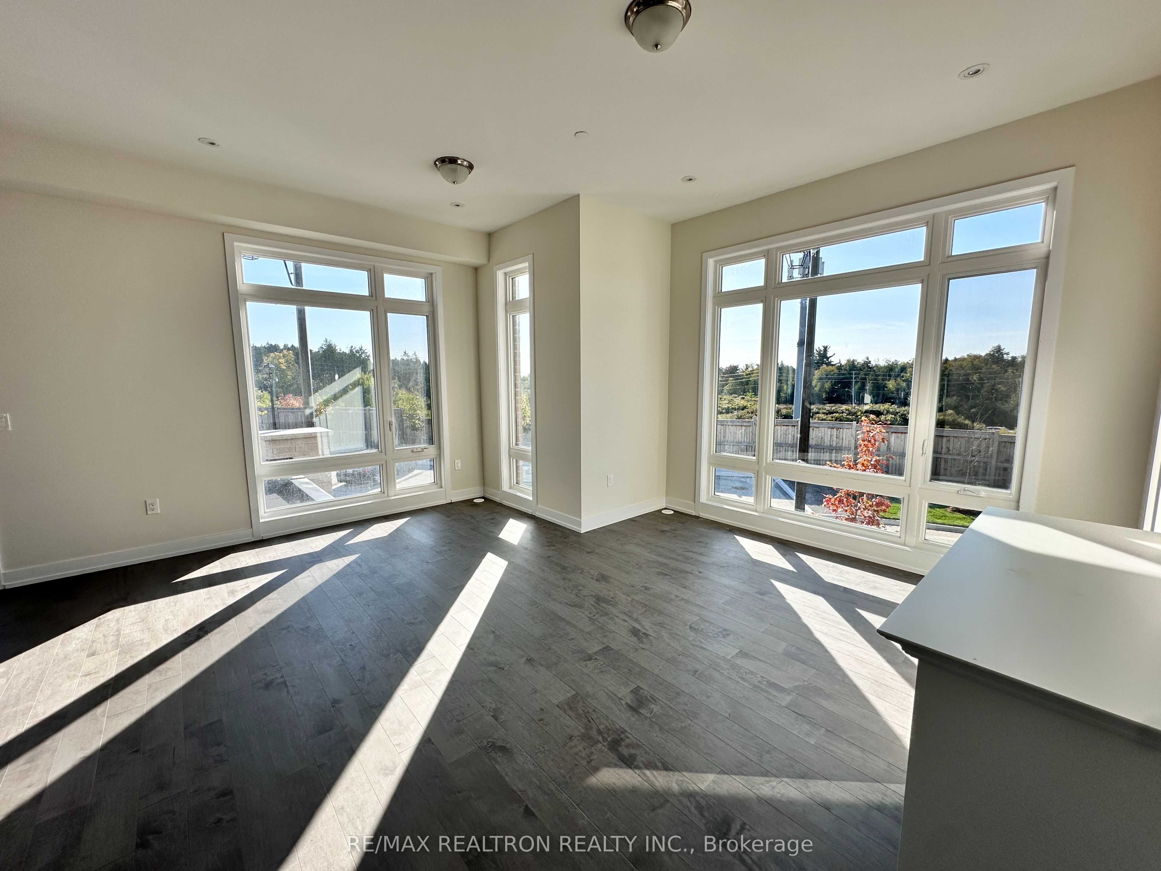 101 Credit Lane Property Photo 17