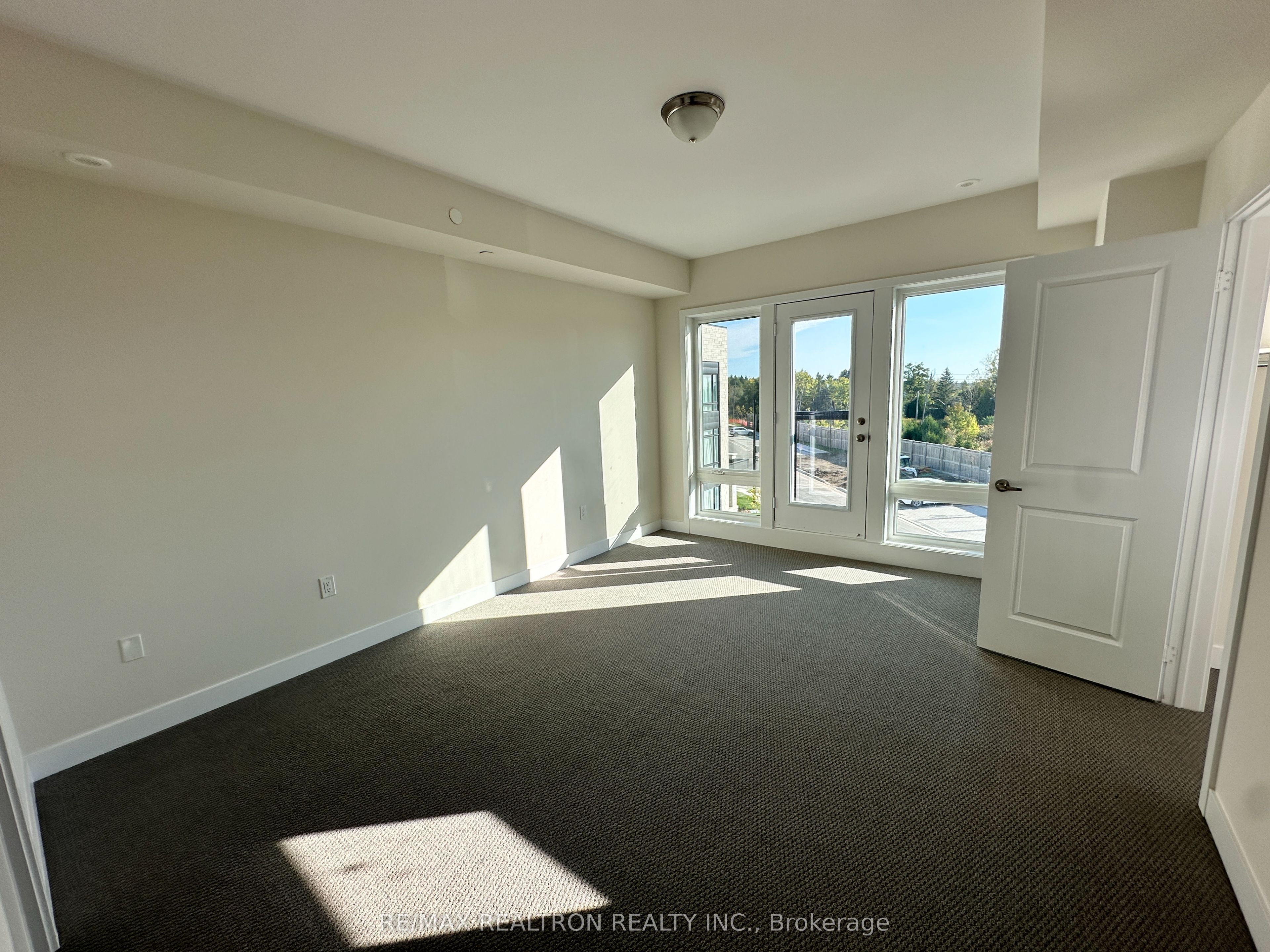 101 Credit Lane Property Photo 19