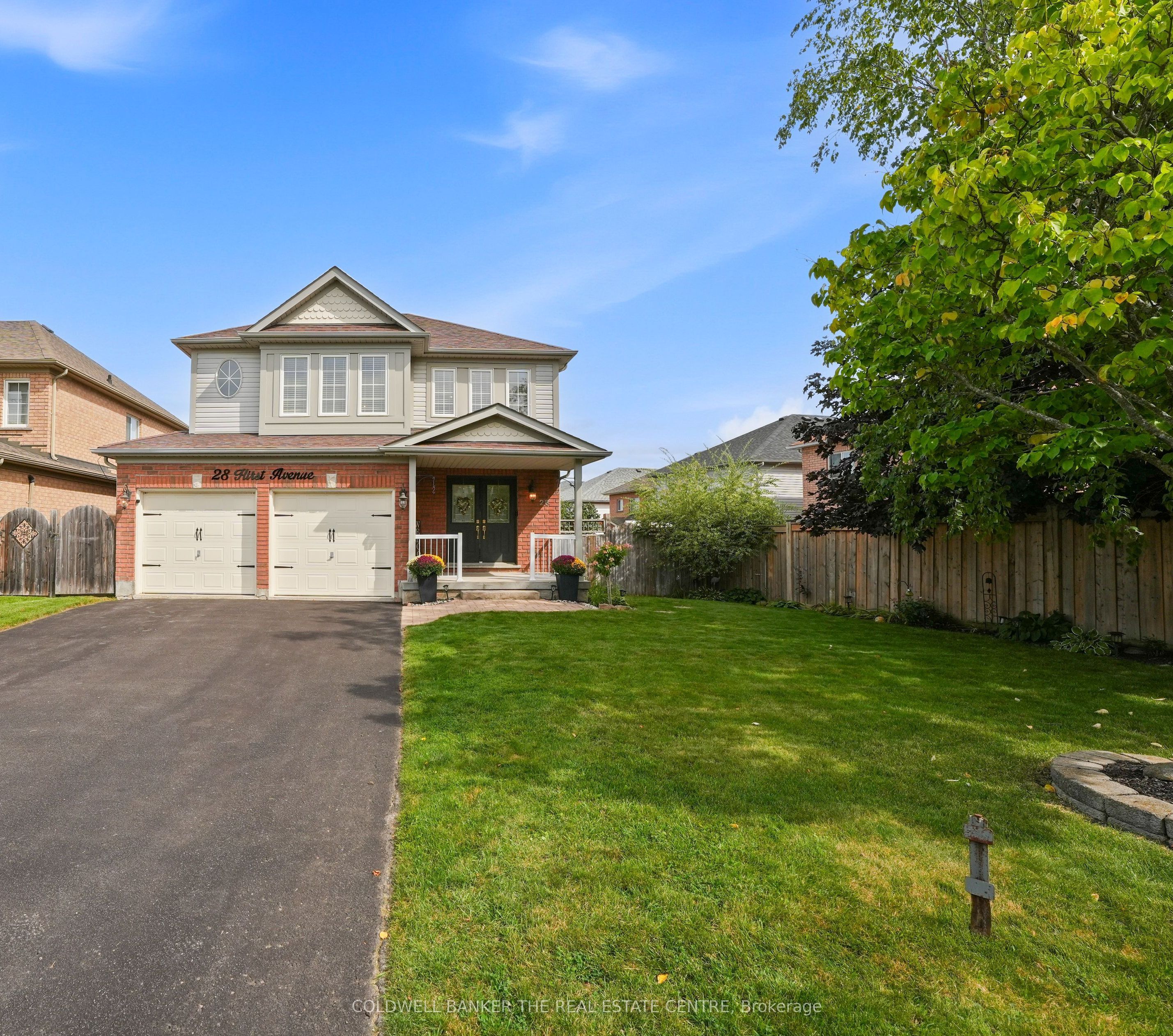 28 Hirst Avenue E Property Photo 3