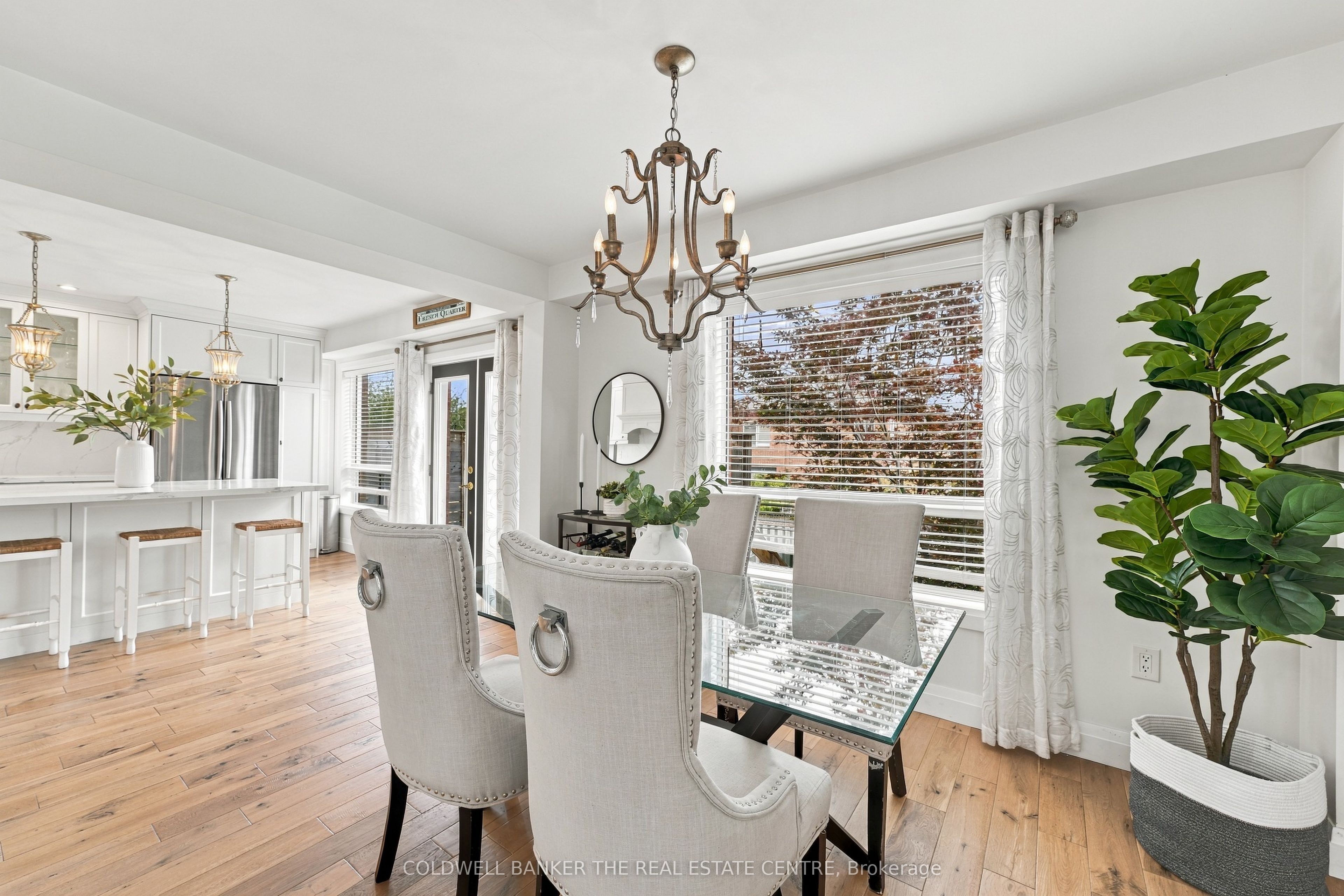 28 Hirst Avenue E Property Photo 14