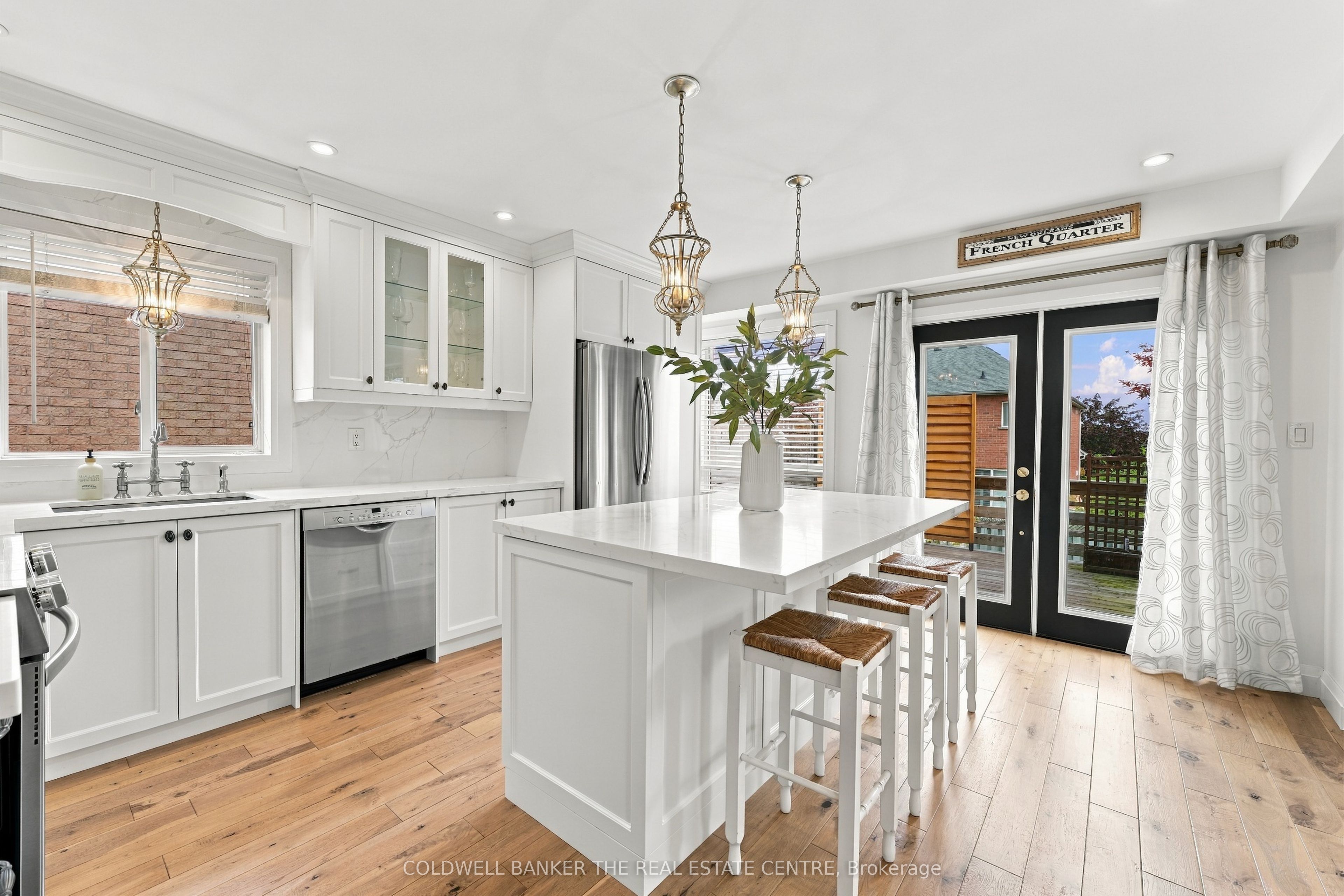 28 Hirst Avenue E Property Photo 18