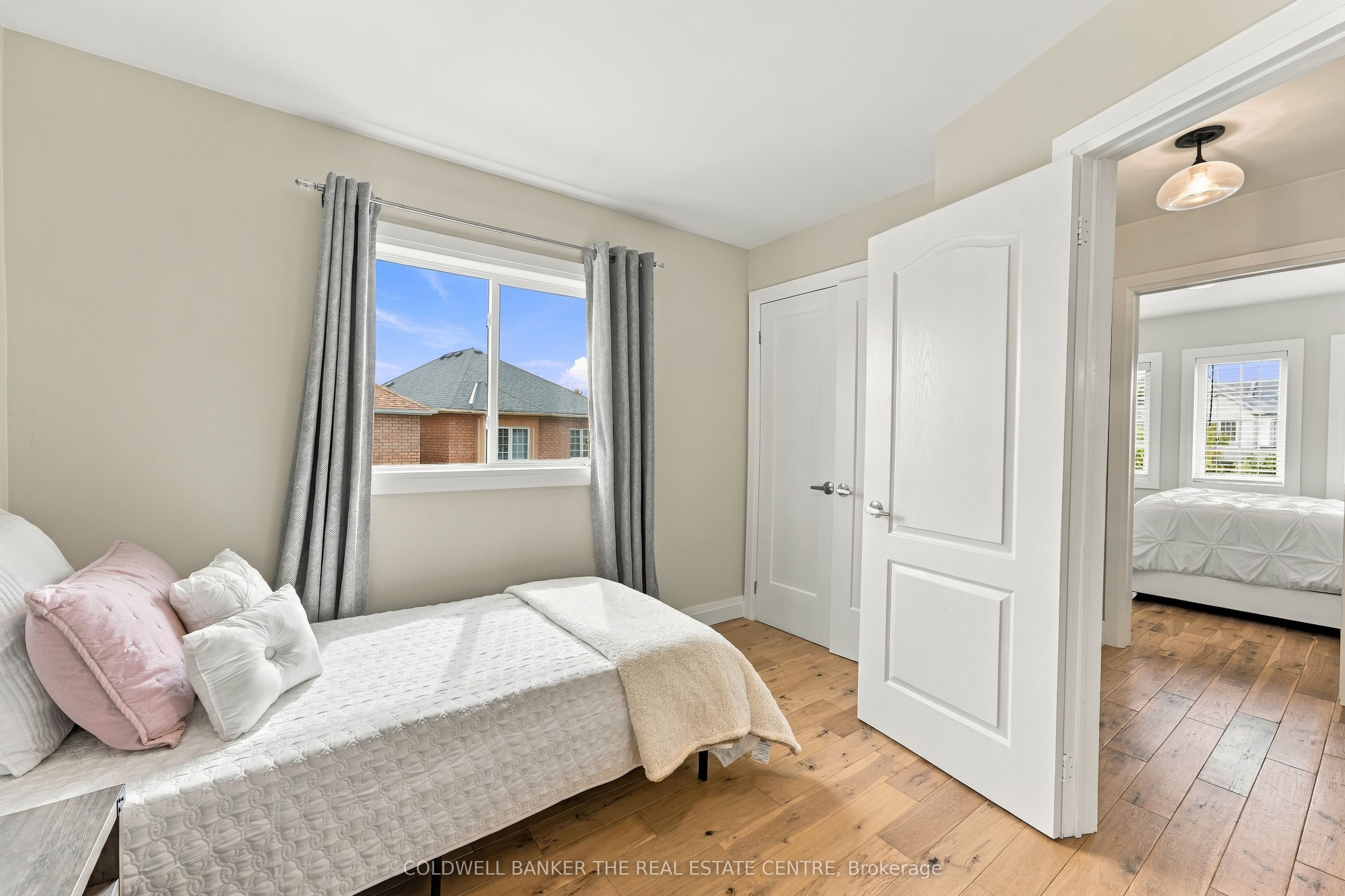 28 Hirst Avenue E Property Photo 30