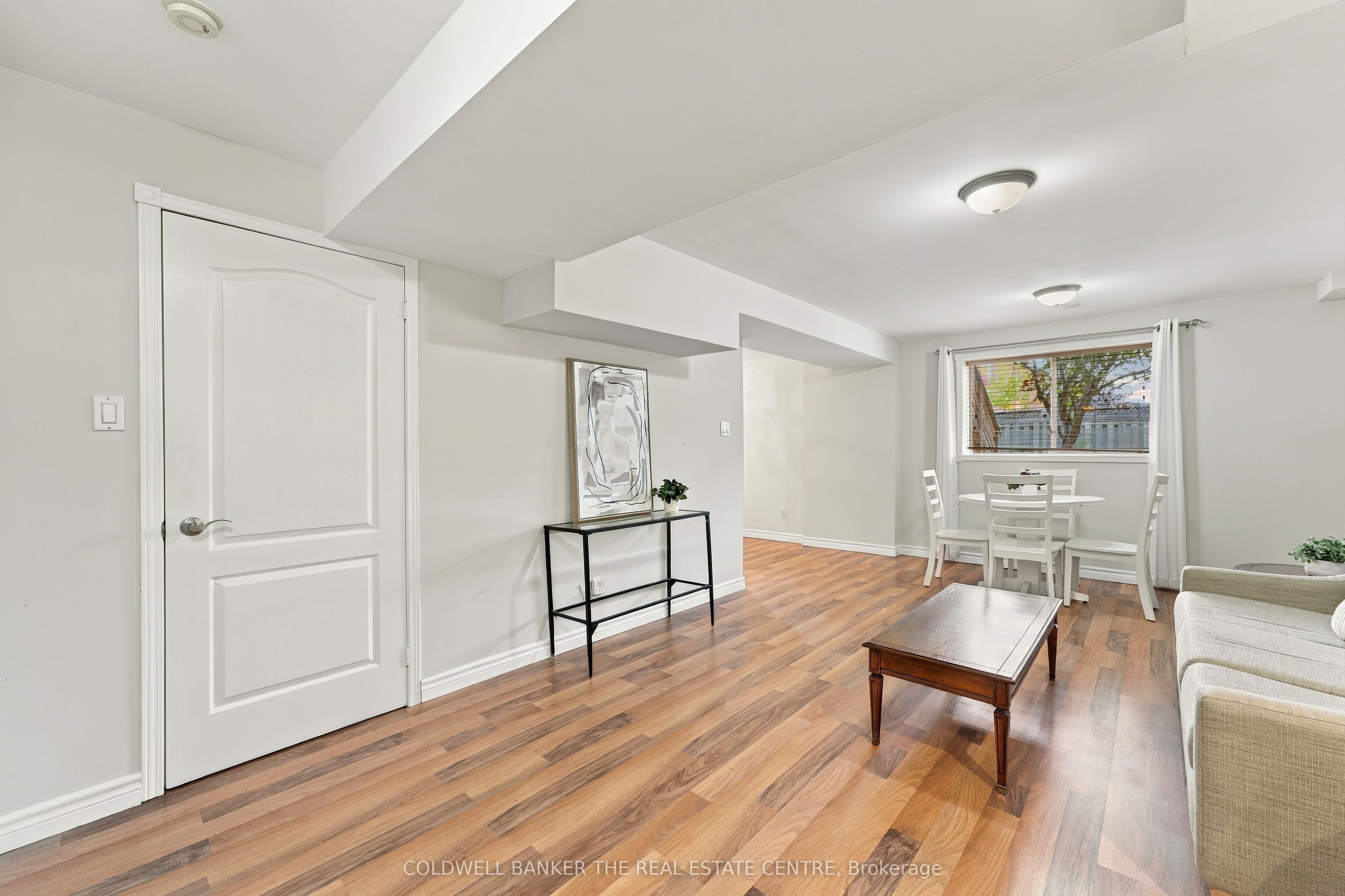 28 Hirst Avenue E Property Photo 31