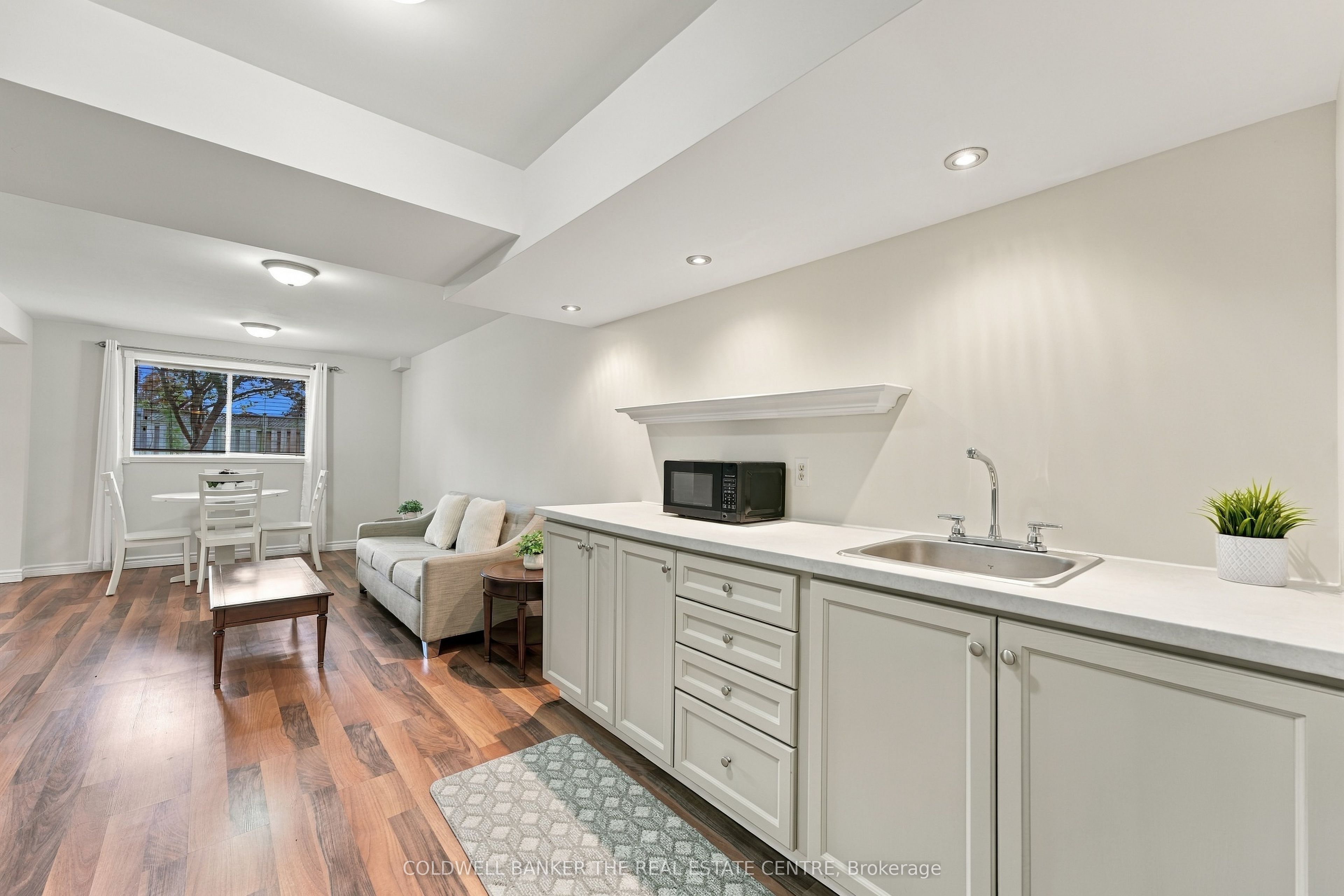28 Hirst Avenue E Property Photo 32