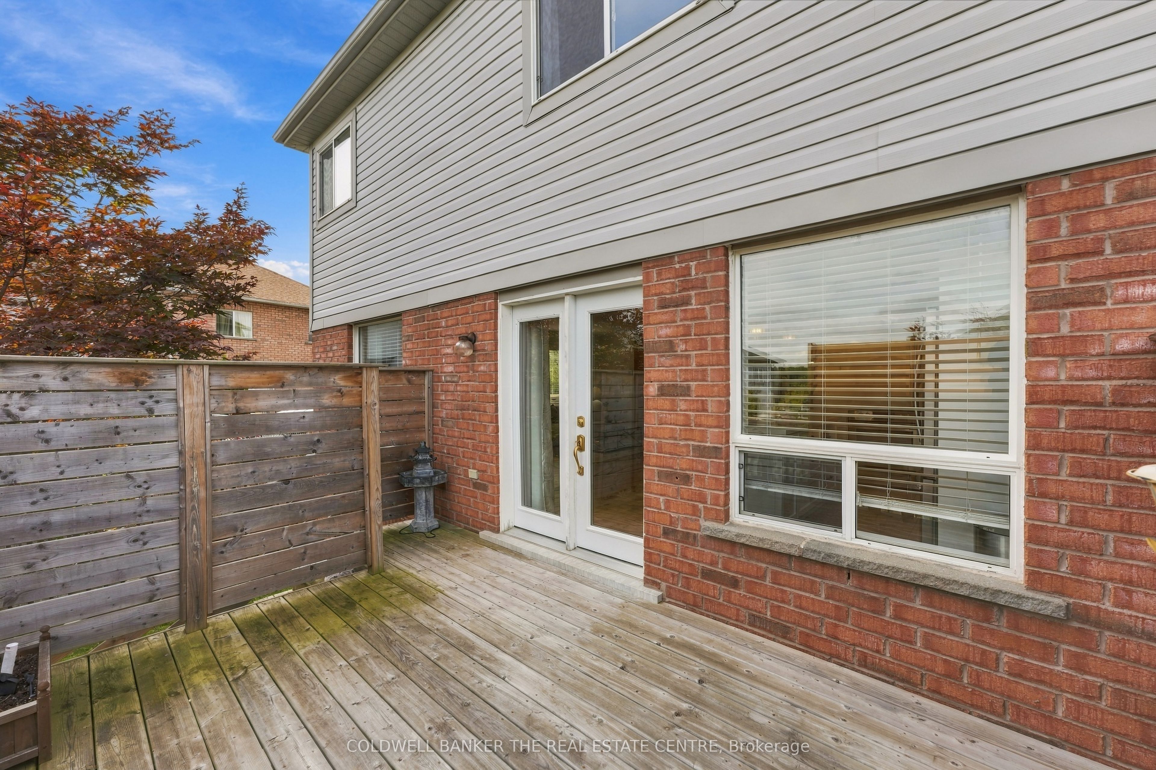 28 Hirst Avenue E Property Photo 35