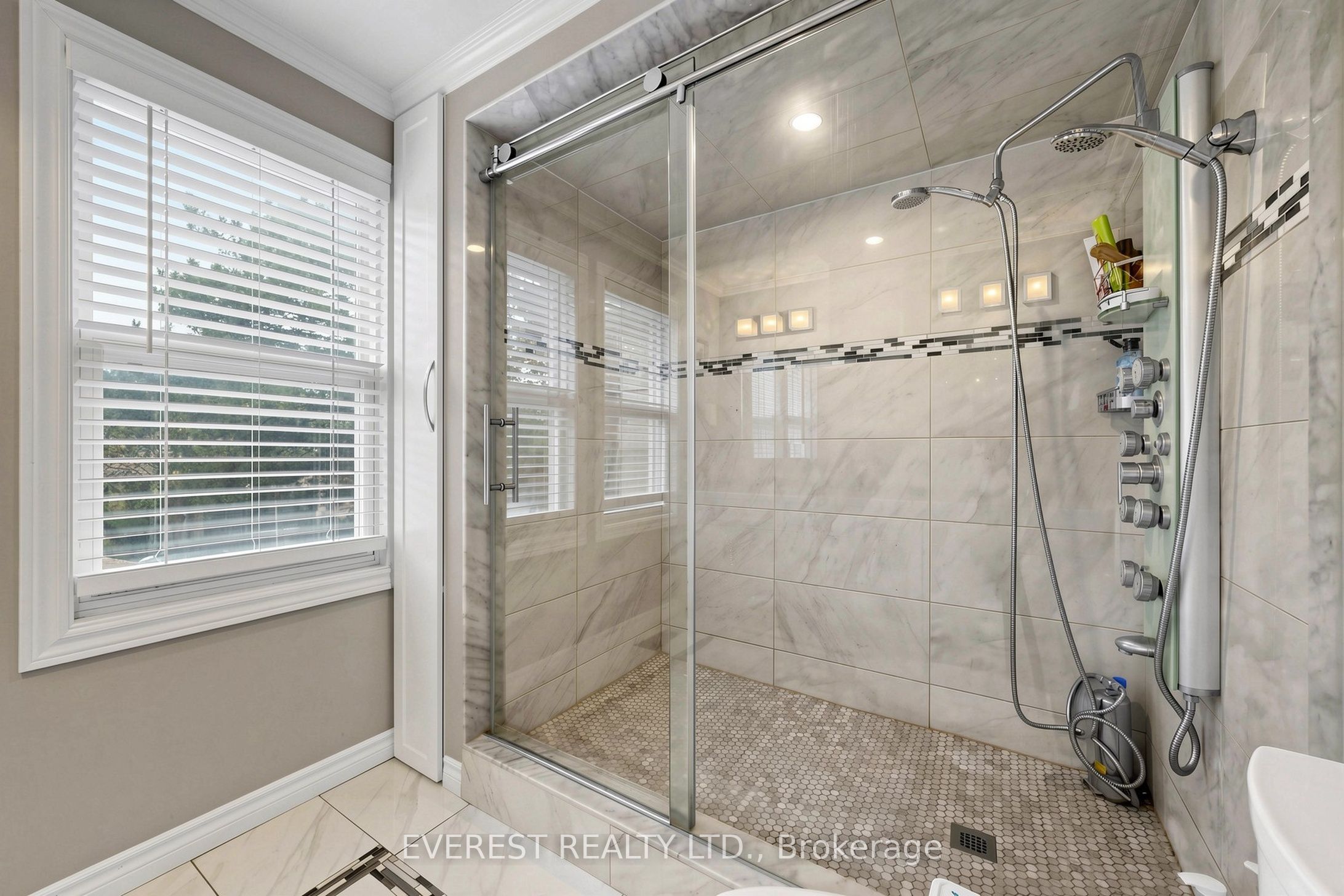 7 Tarlton Court Property Photo 24