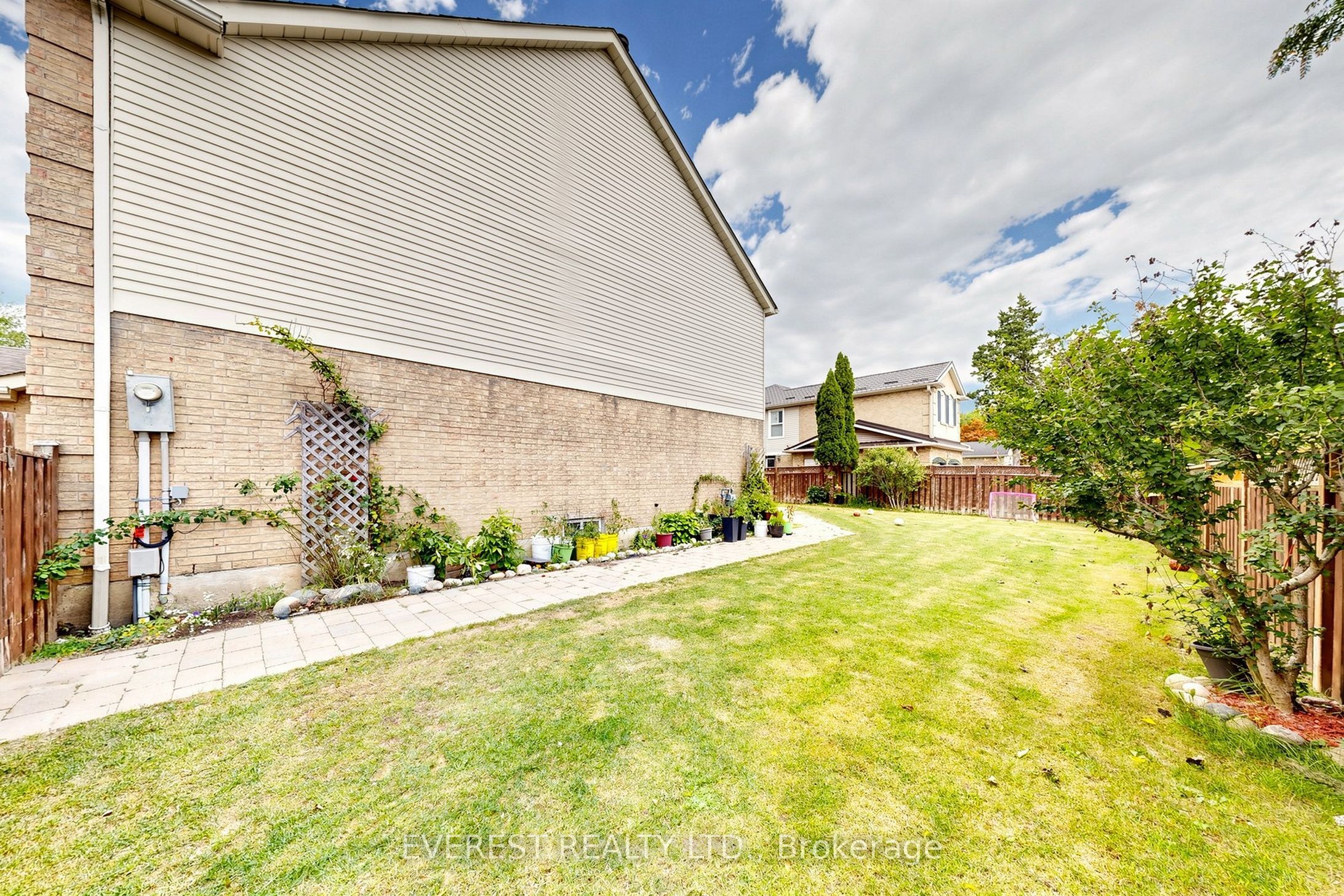 7 Tarlton Court Property Photo 44