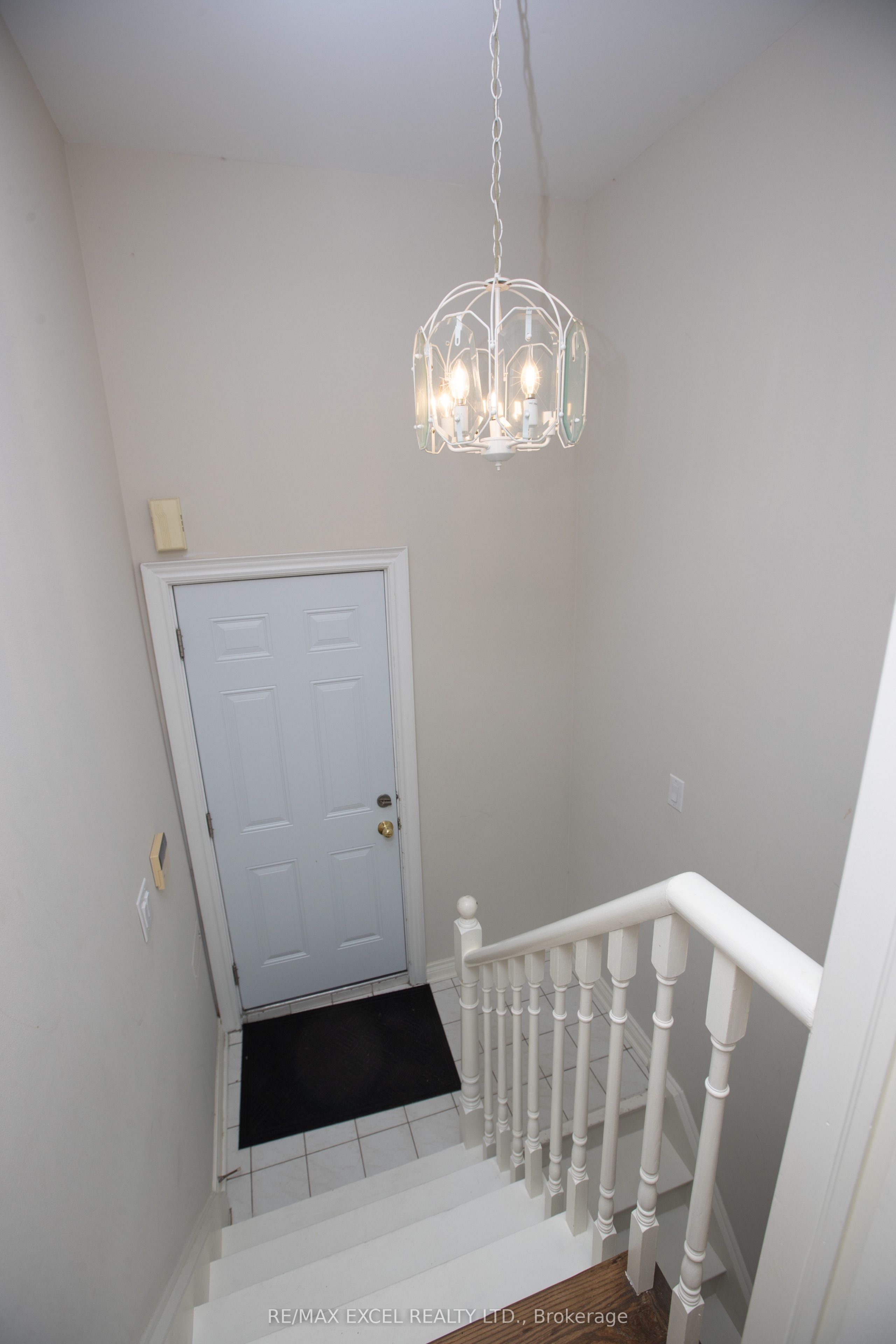 387 W Crosby Avenue Basement Property Photo 4
