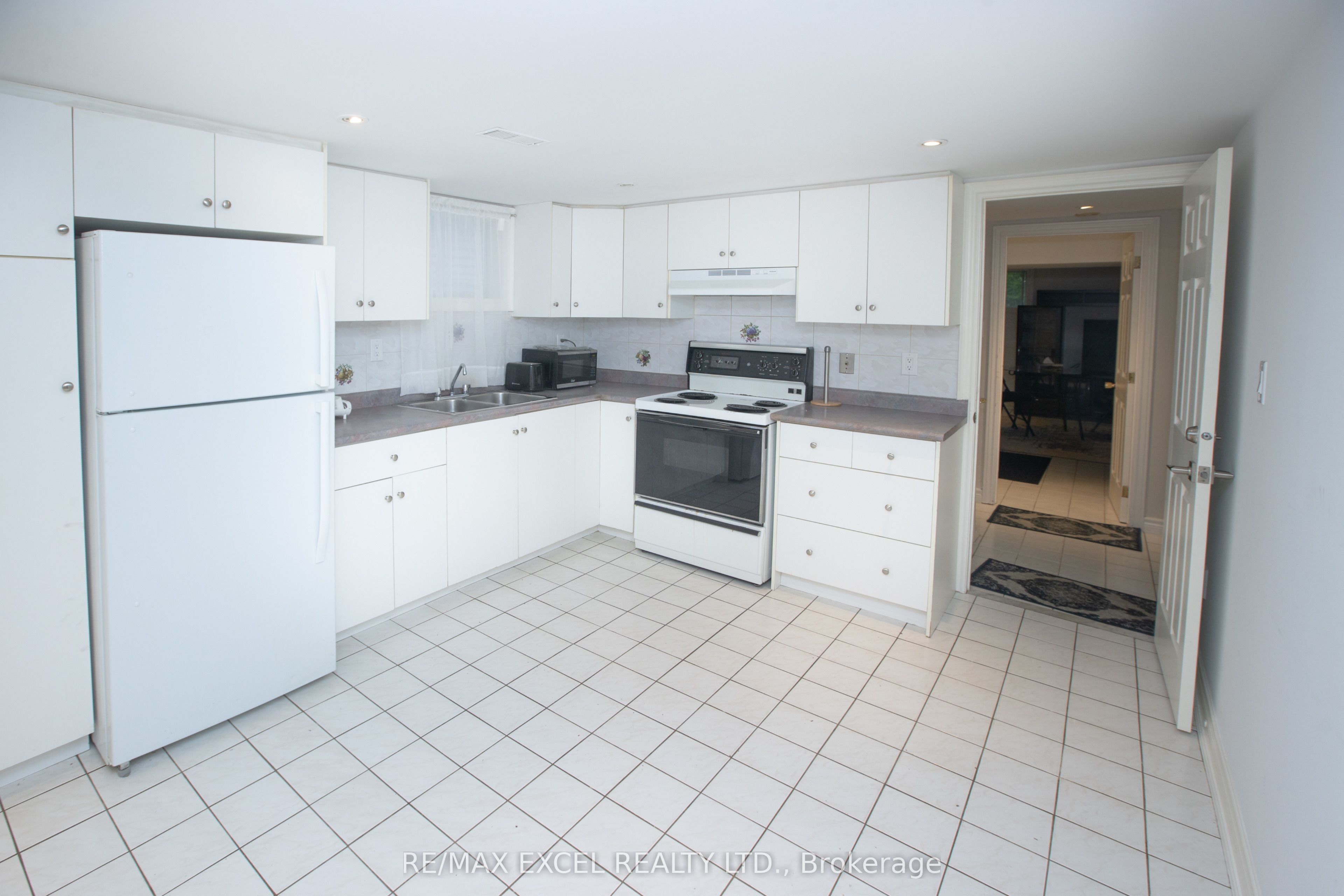 387 W Crosby Avenue Basement Property Photo 9