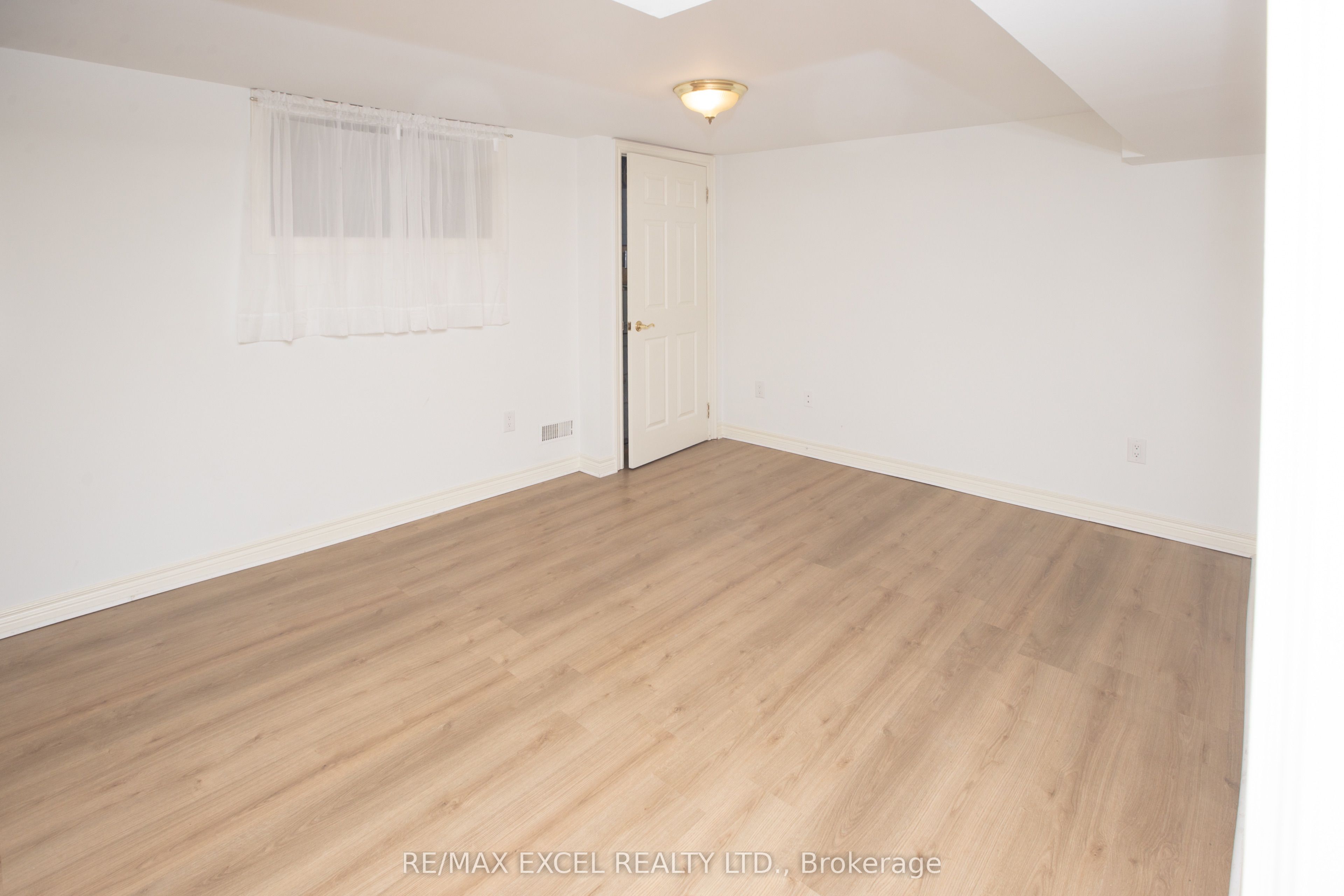 387 W Crosby Avenue Basement Property Photo 11