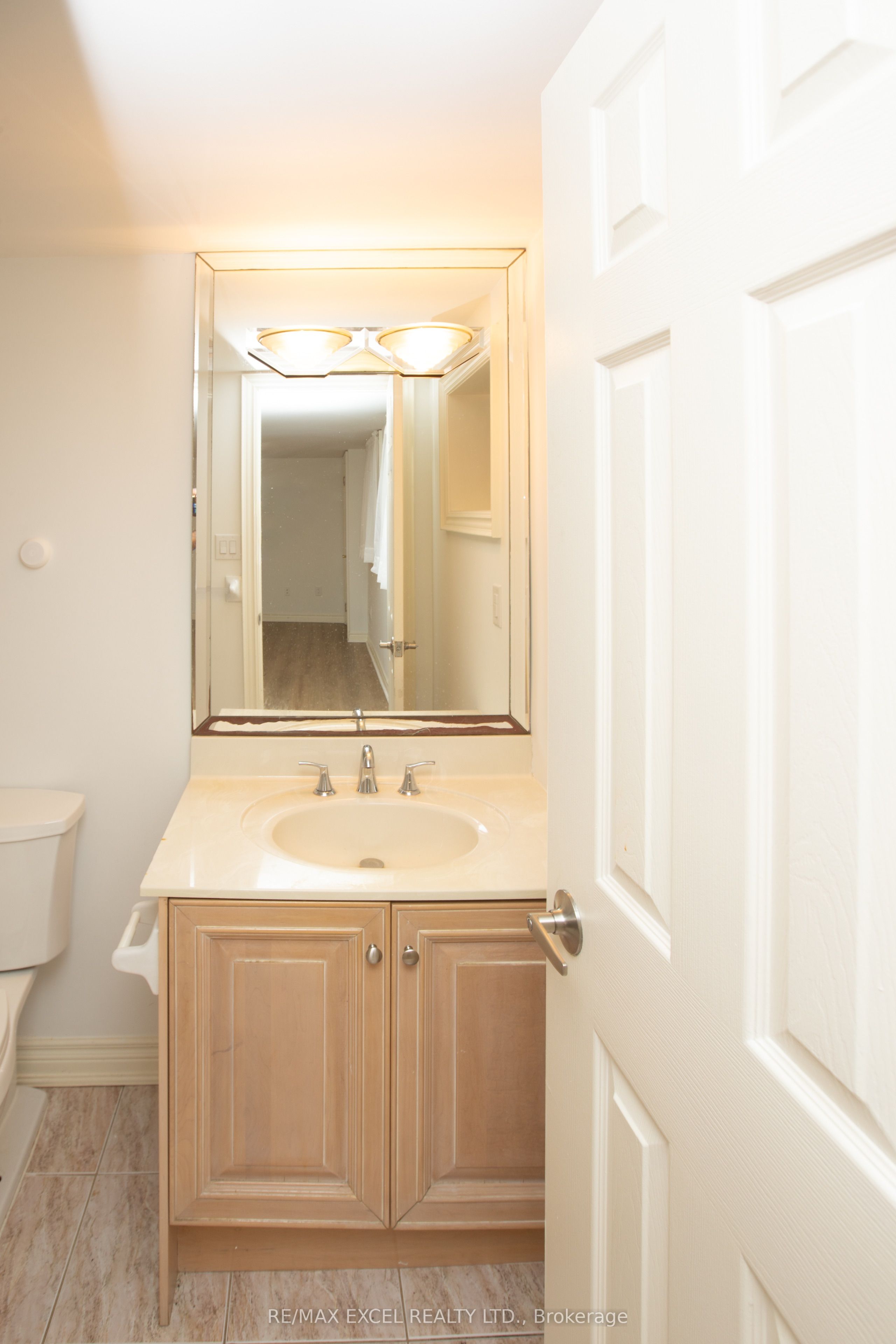 387 W Crosby Avenue Basement Property Photo 15