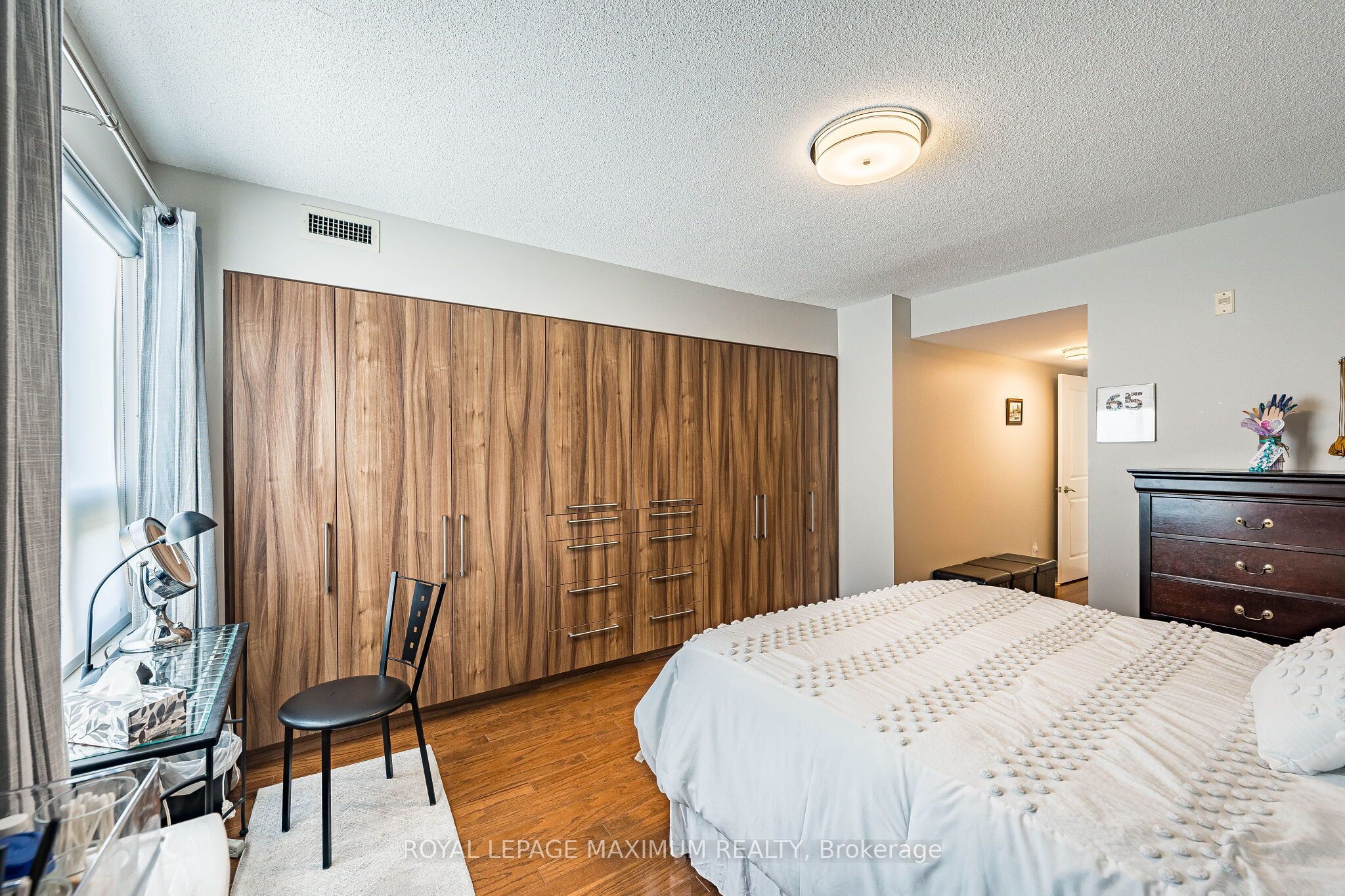 8026 Kipling Avenue 305 Property Photo 27