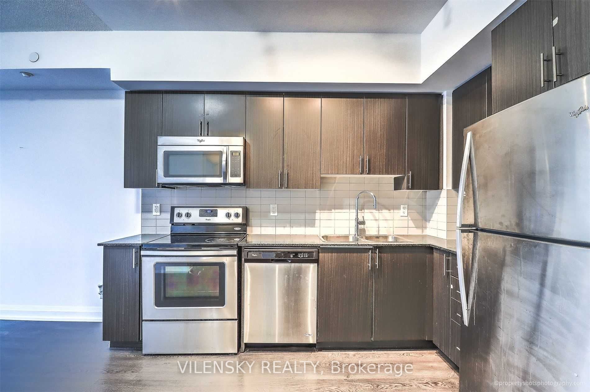 7890 Bathurst Street 1011 Property Photo 6