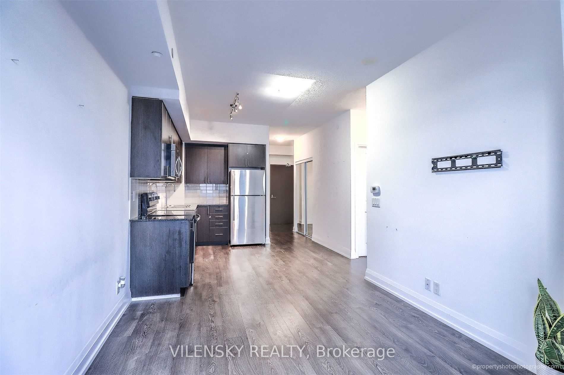 7890 Bathurst Street 1011 Property Photo 10