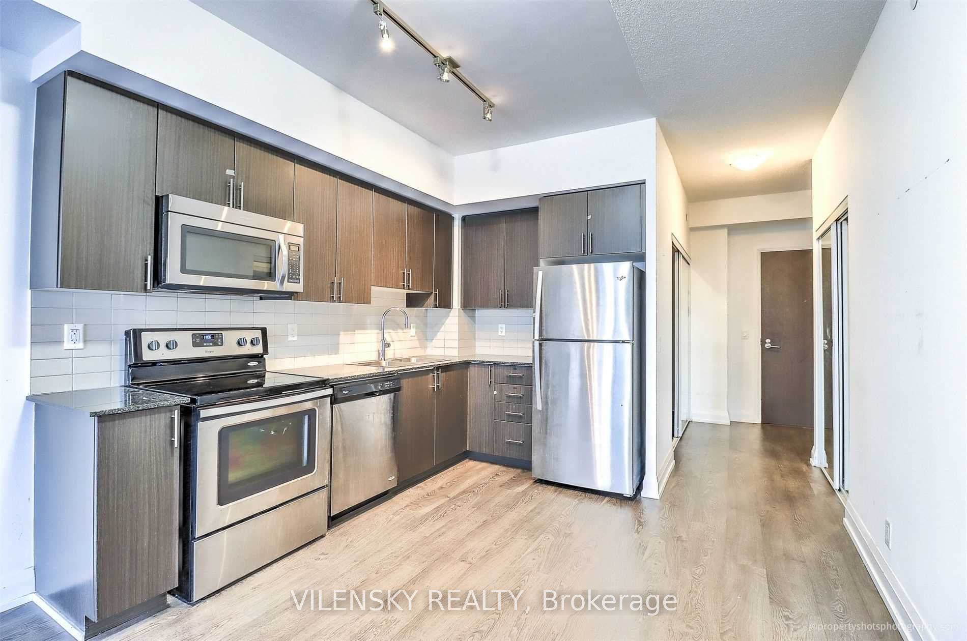 7890 Bathurst Street 1011 Property Photo 12