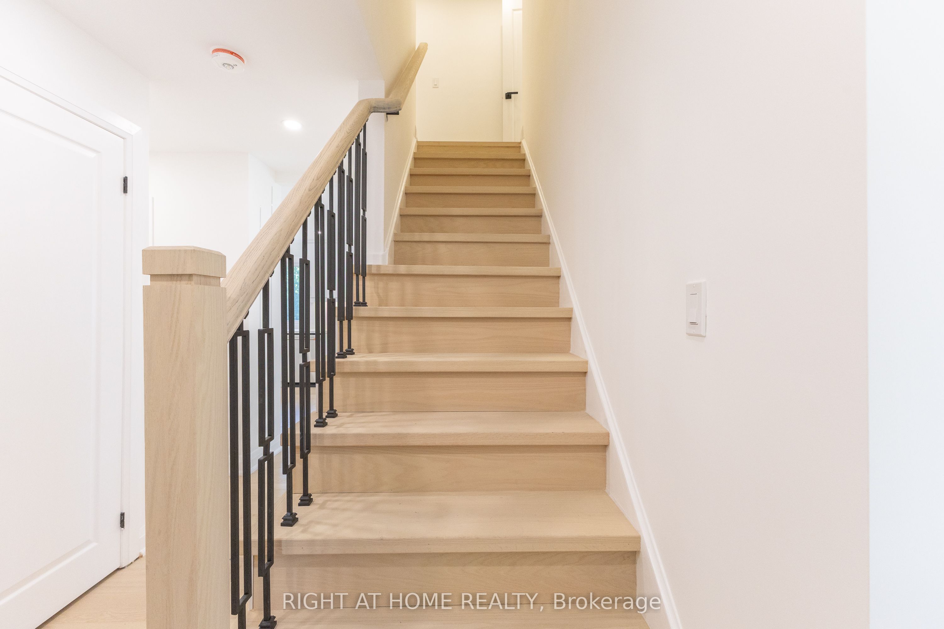 30 Morton Avenue Property Photo 16