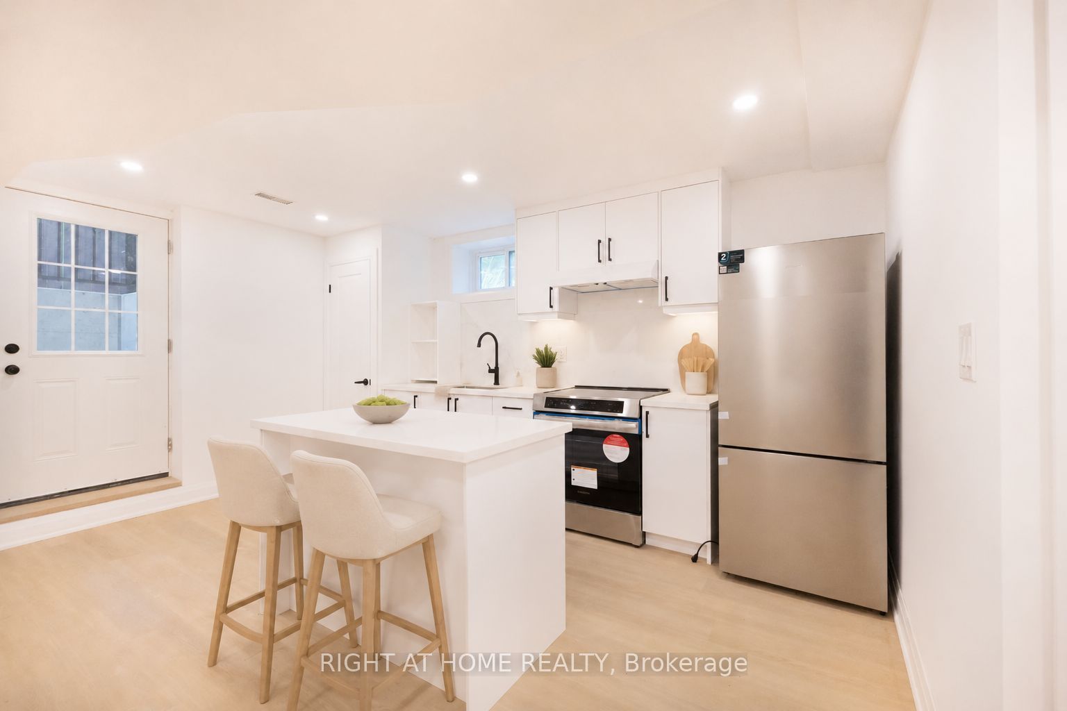 30 Morton Avenue Property Photo 25