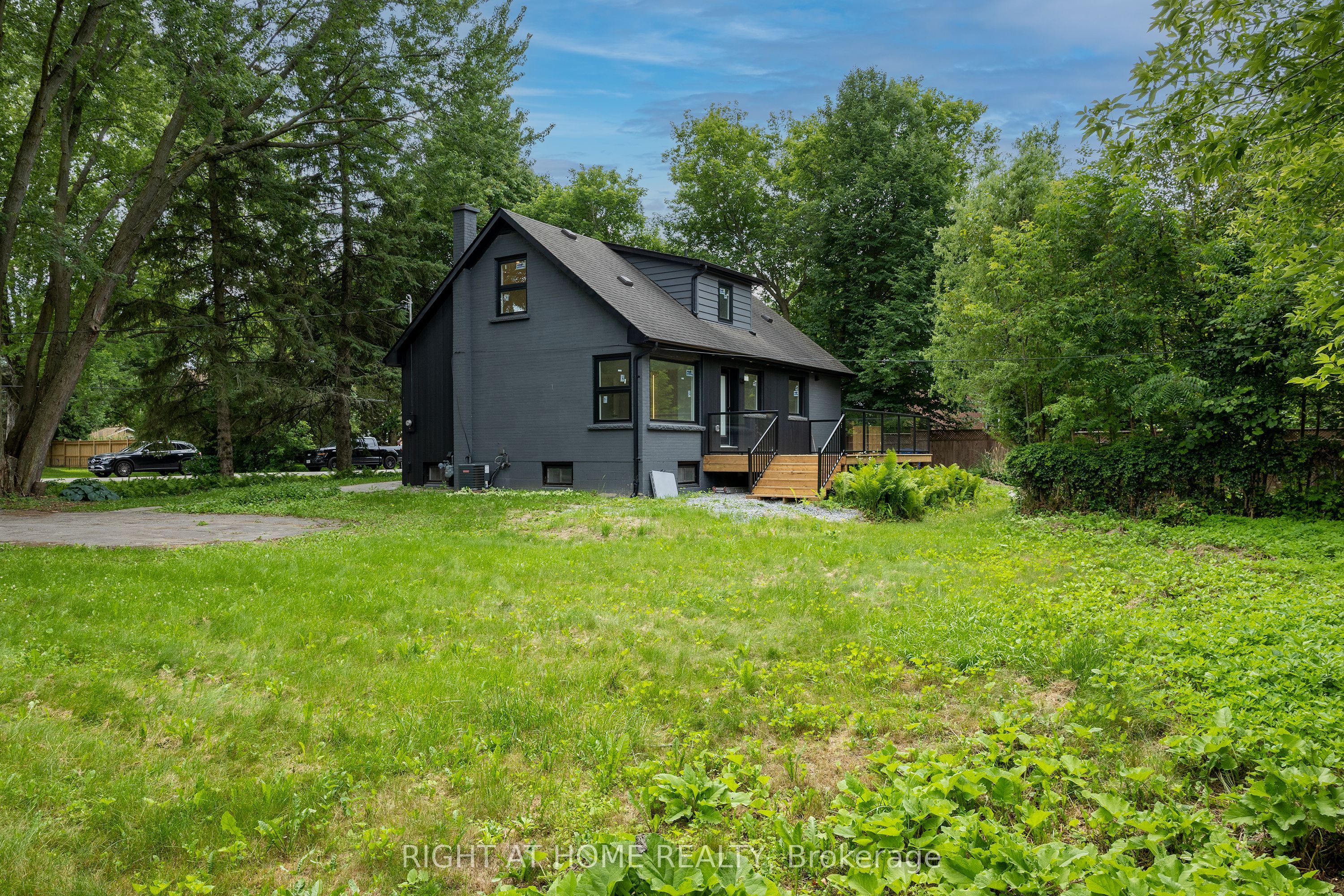 30 Morton Avenue Property Photo 37