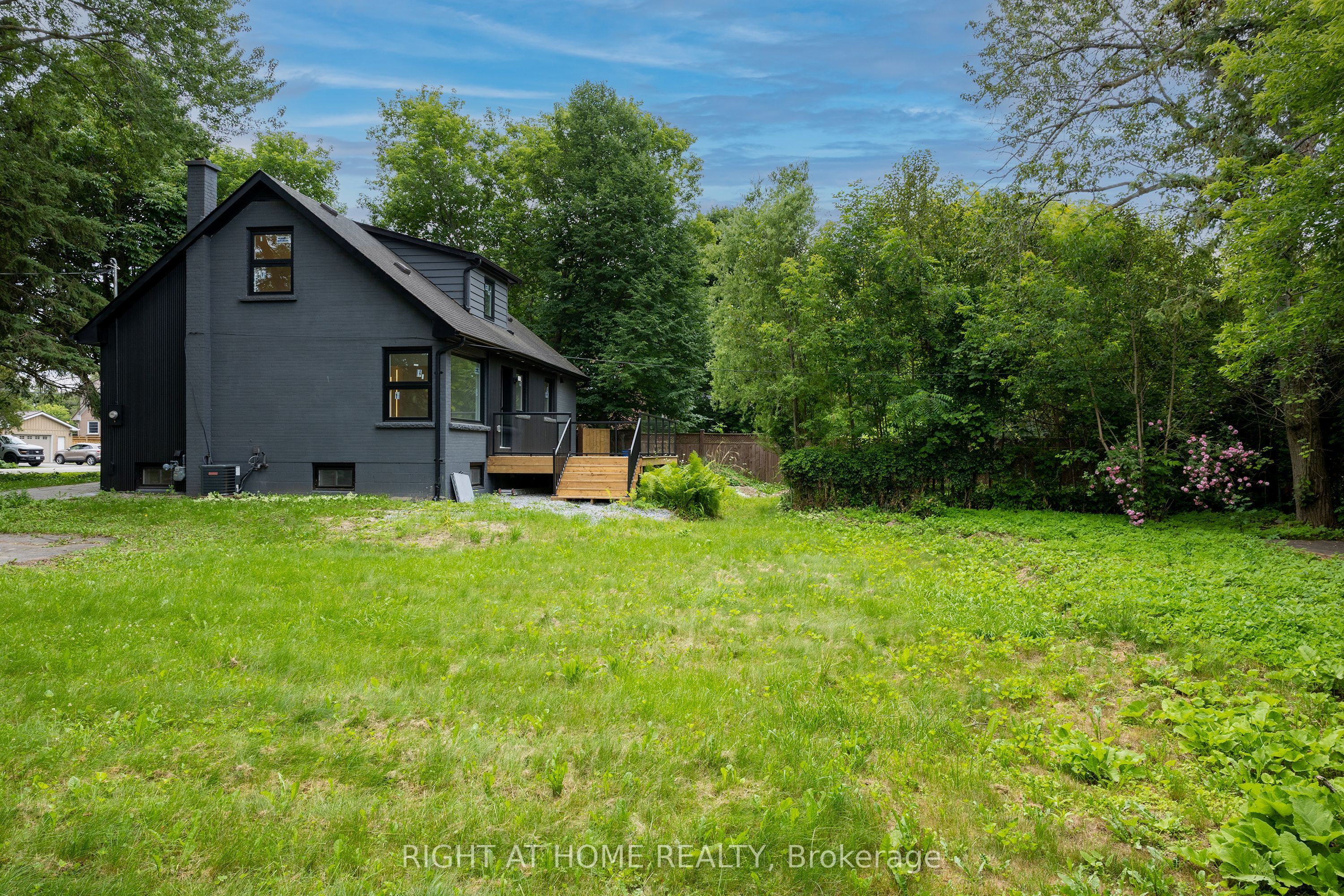 30 Morton Avenue Property Photo 38