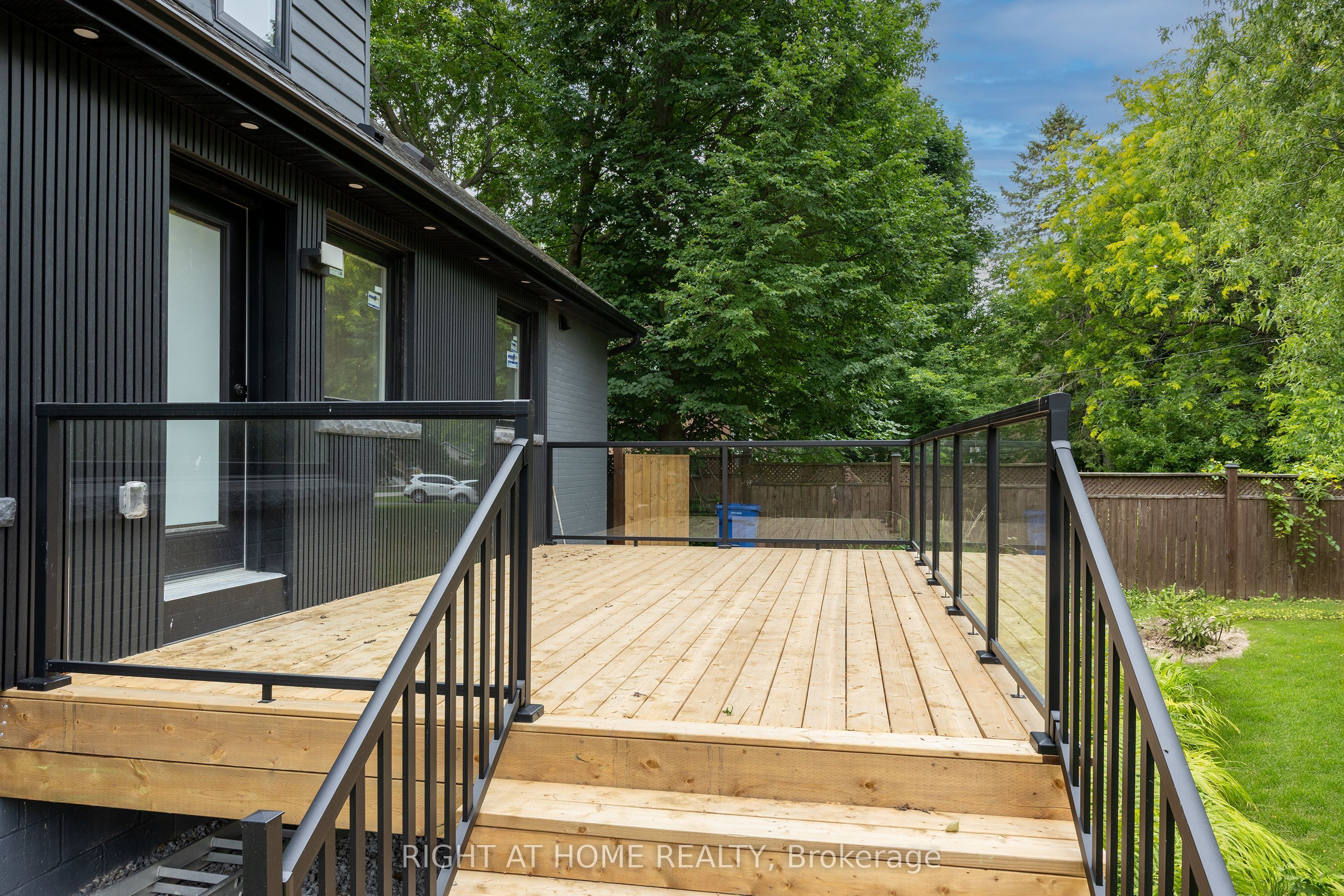 30 Morton Avenue Property Photo 40