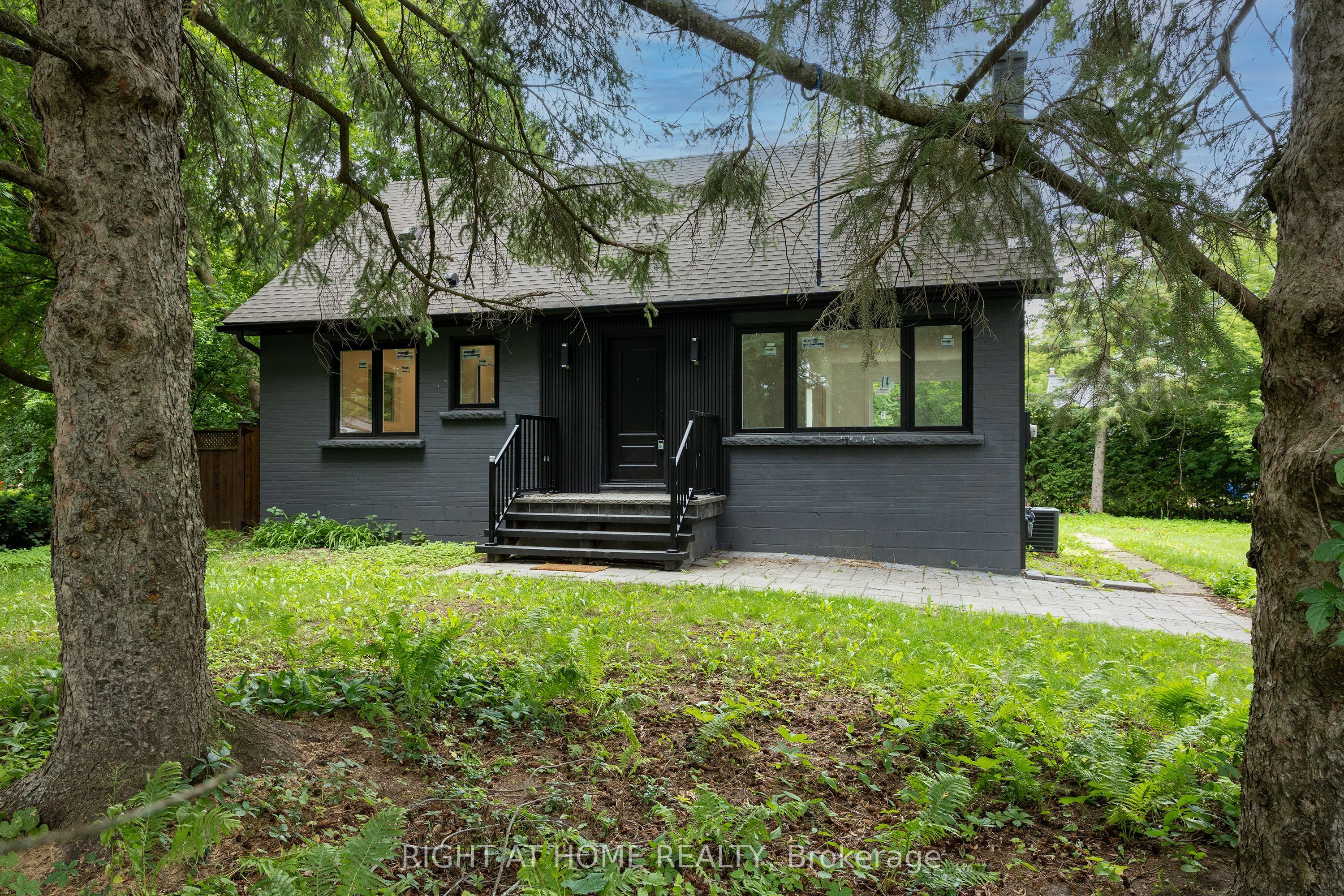 30 Morton Avenue Property Photo 46