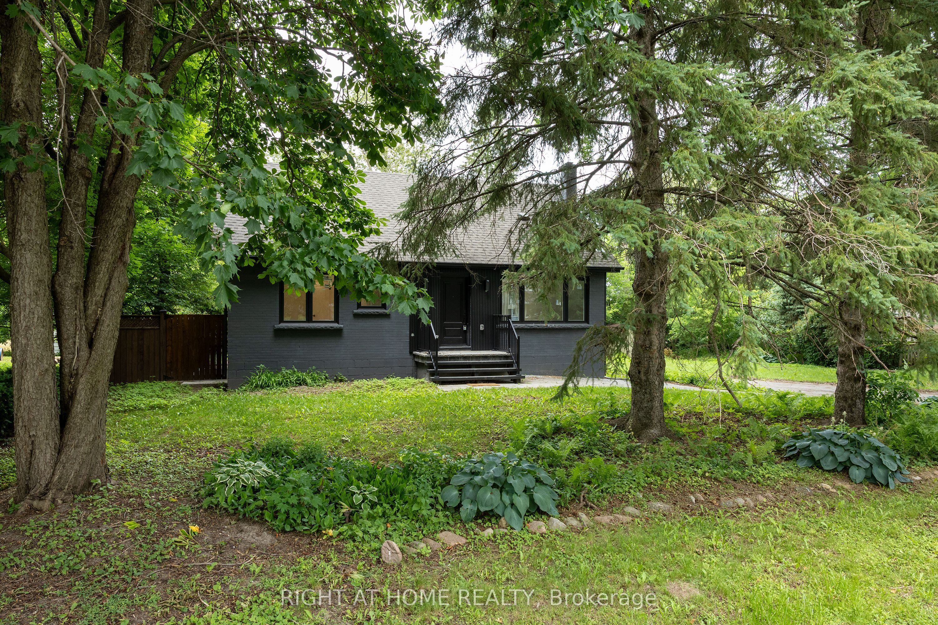30 Morton Avenue Property Photo 48