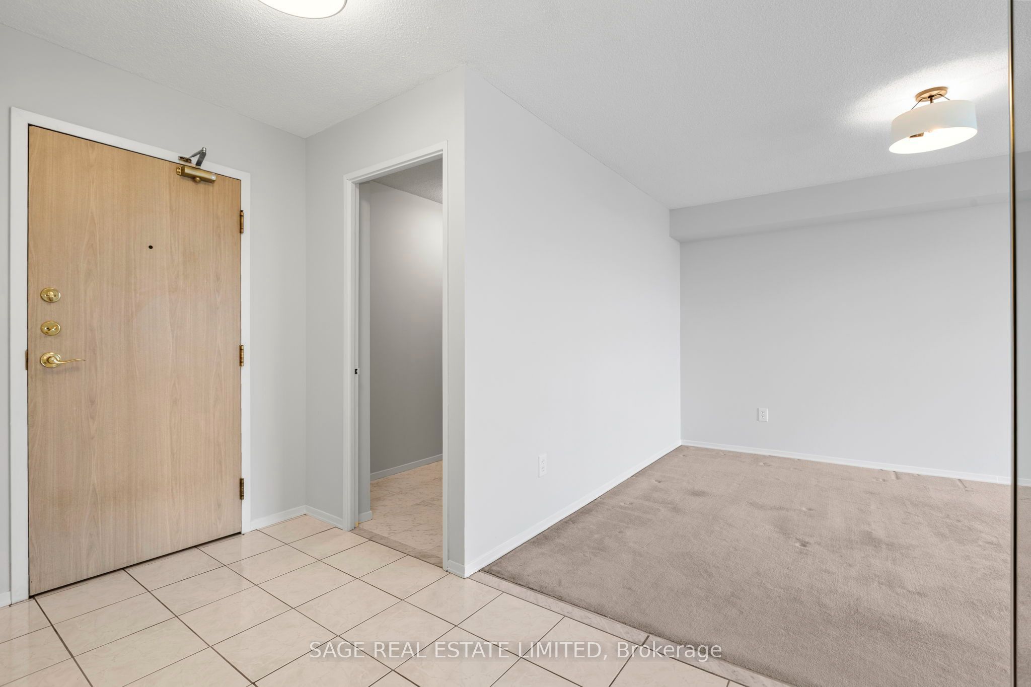 30 Harding Boulevard W 1015 Property Photo 5