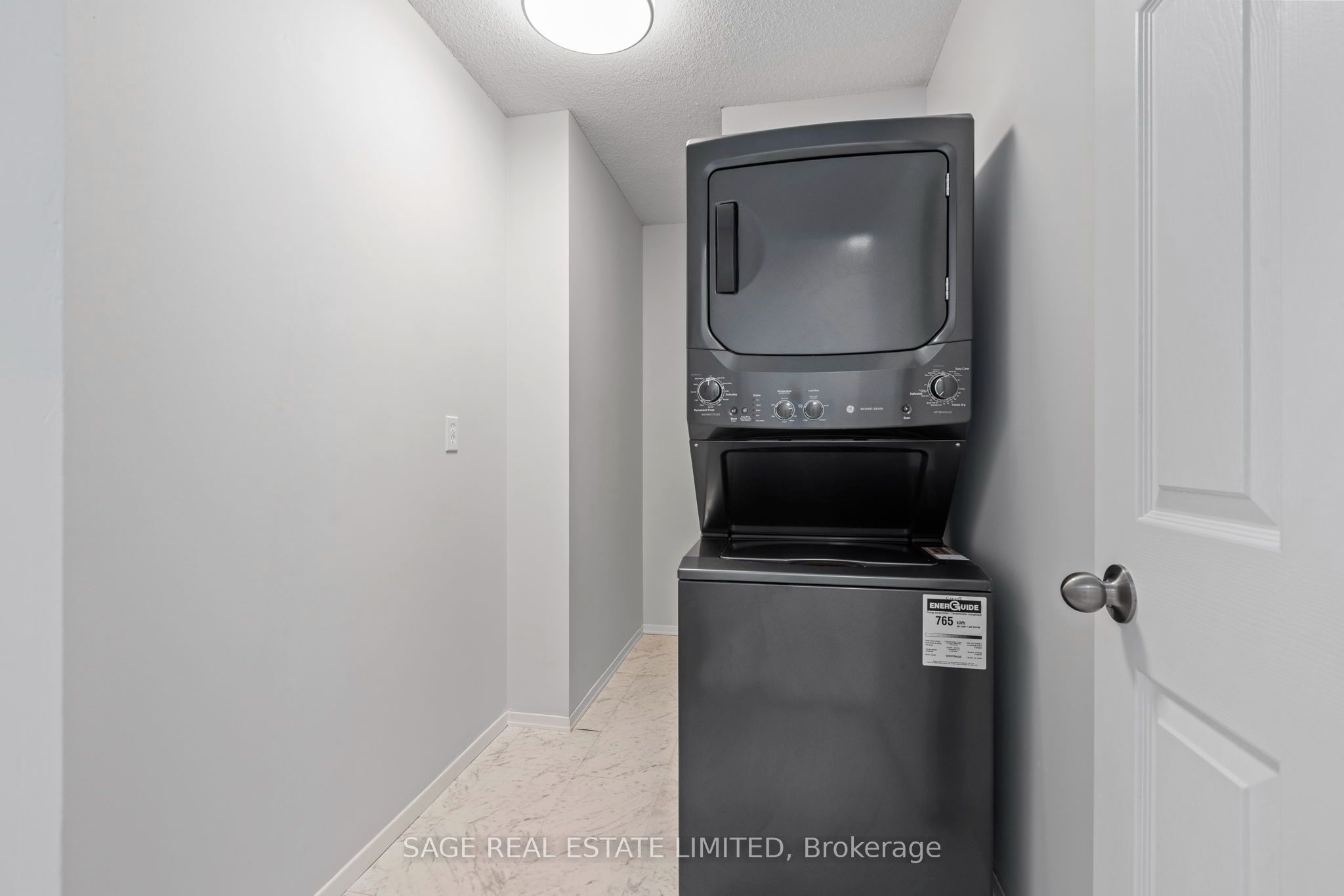 30 Harding Boulevard W 1015 Property Photo 10