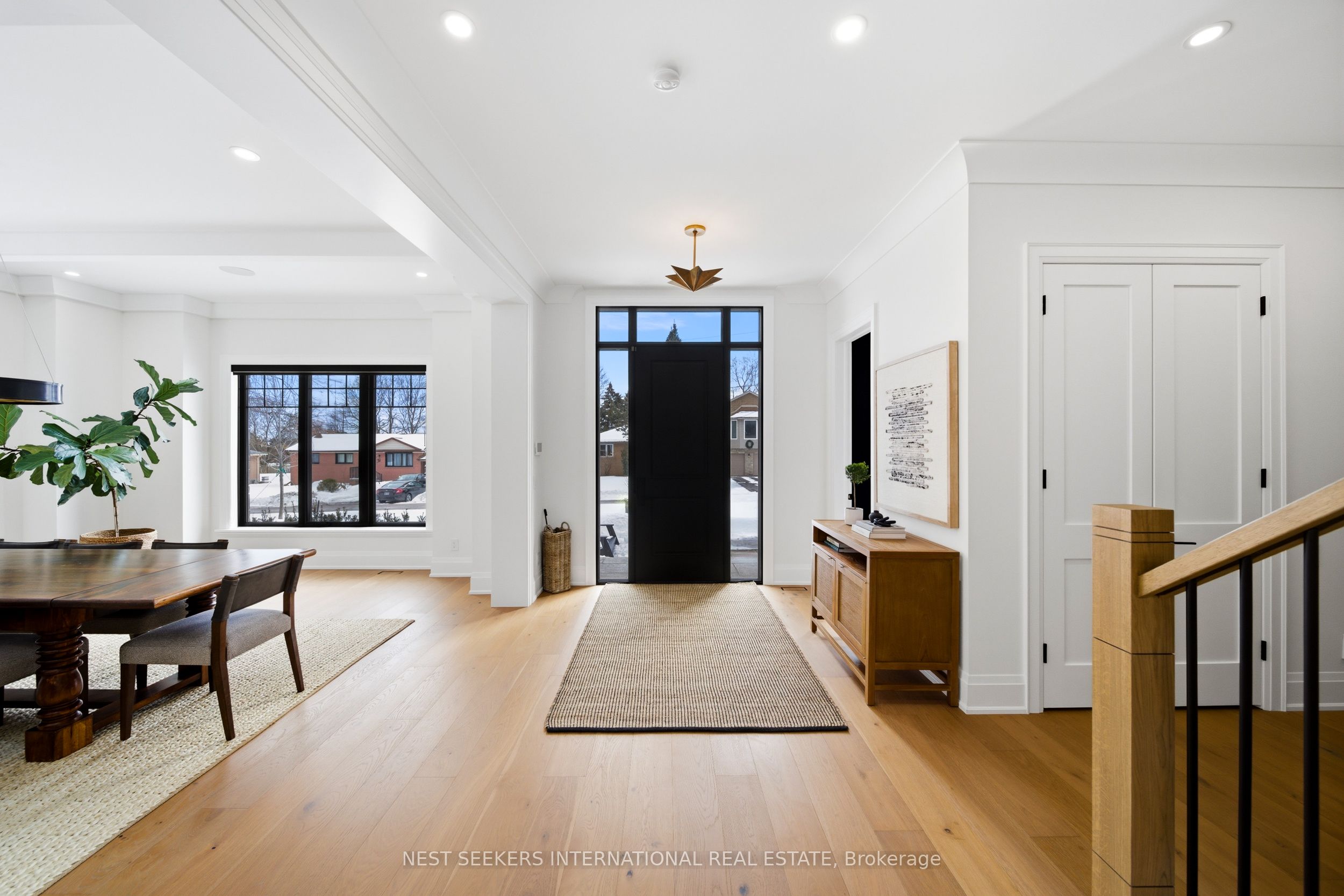 26 Royal Avenue Property Photo 4