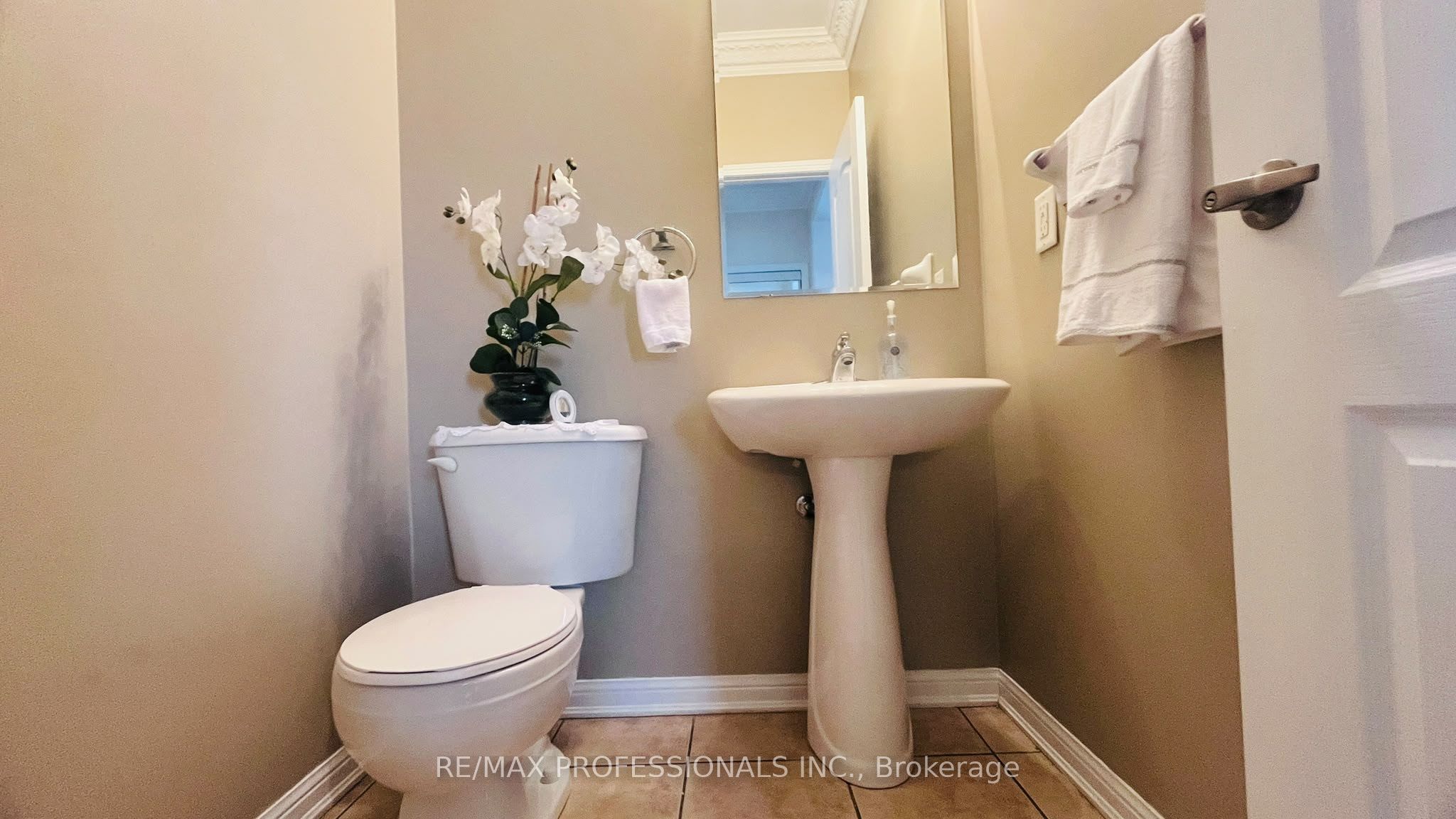 49 Colchester Street Property Photo 7