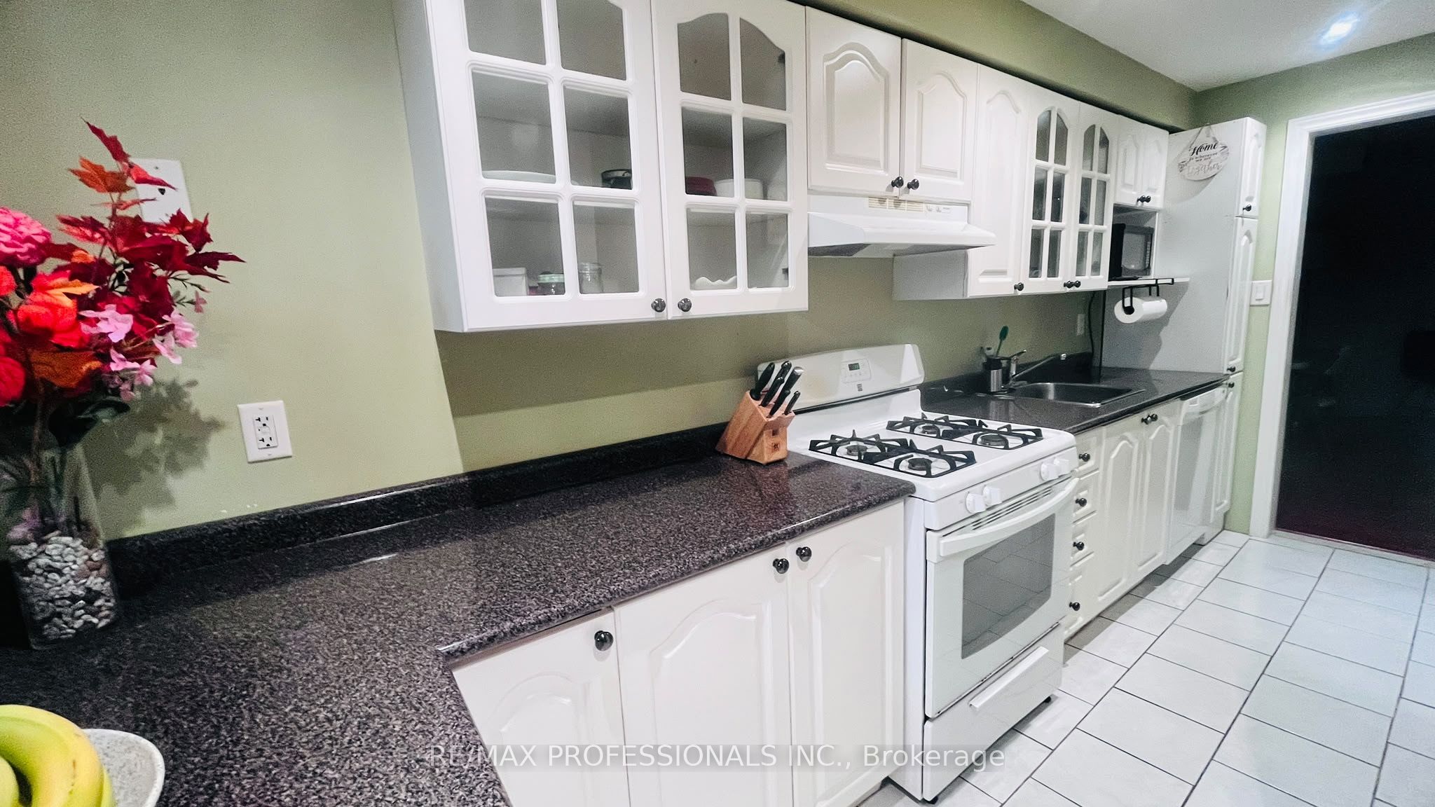 49 Colchester Street Property Photo 35