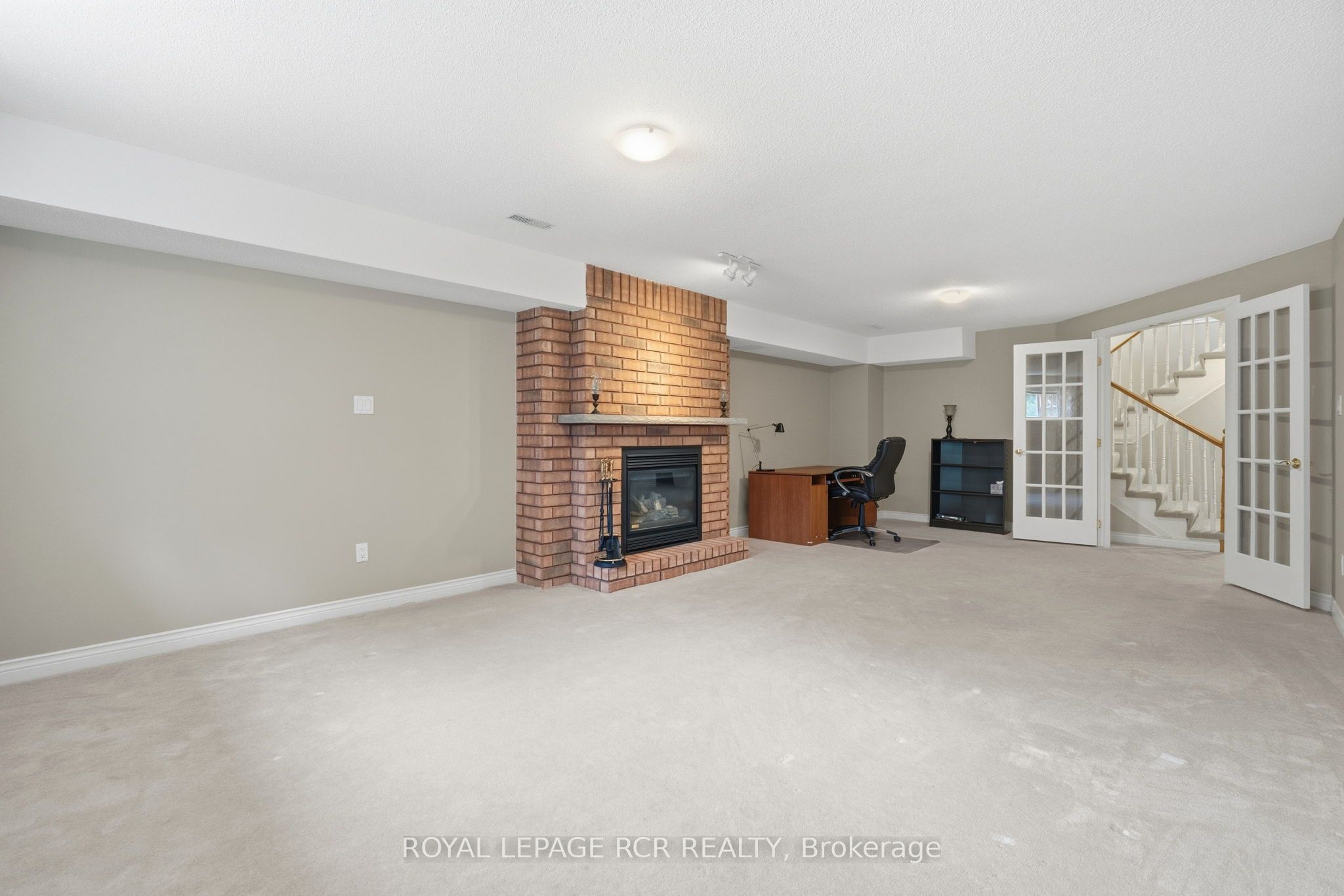 46 Sunset Boulevard Property Photo 25