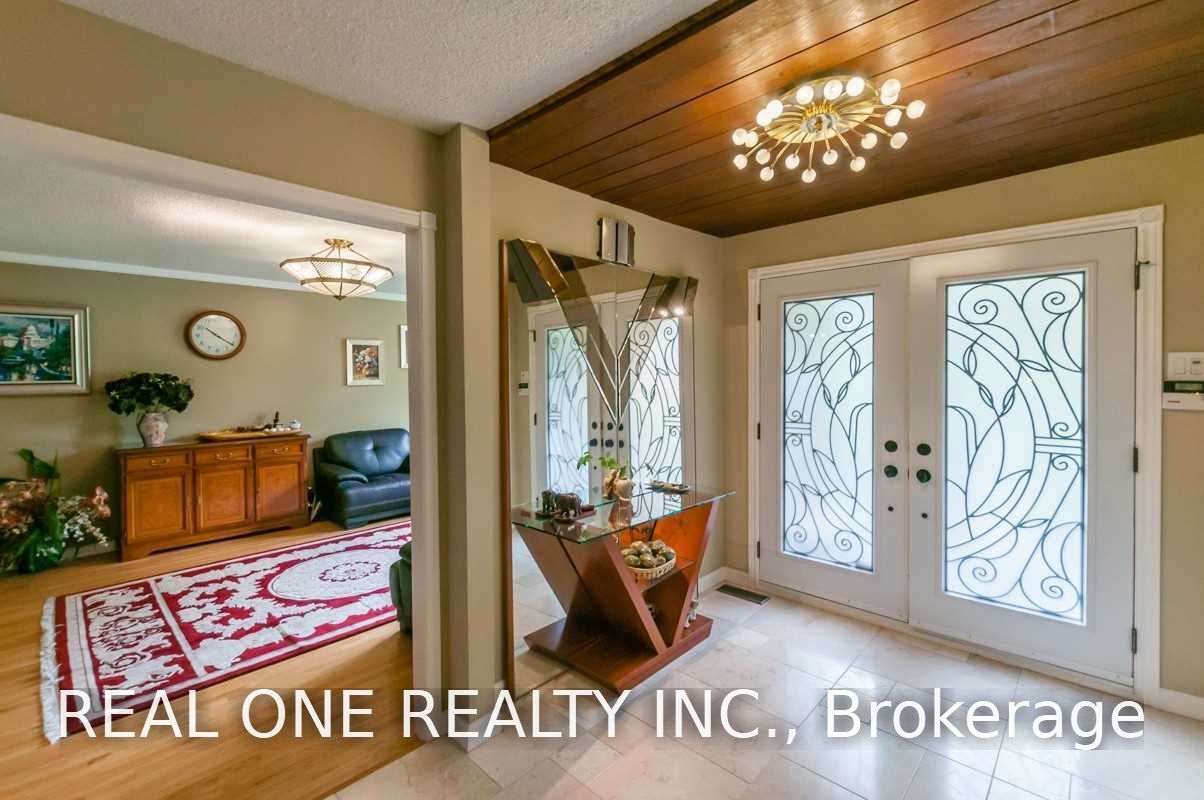 125 Briarwood Road Property Photo 4