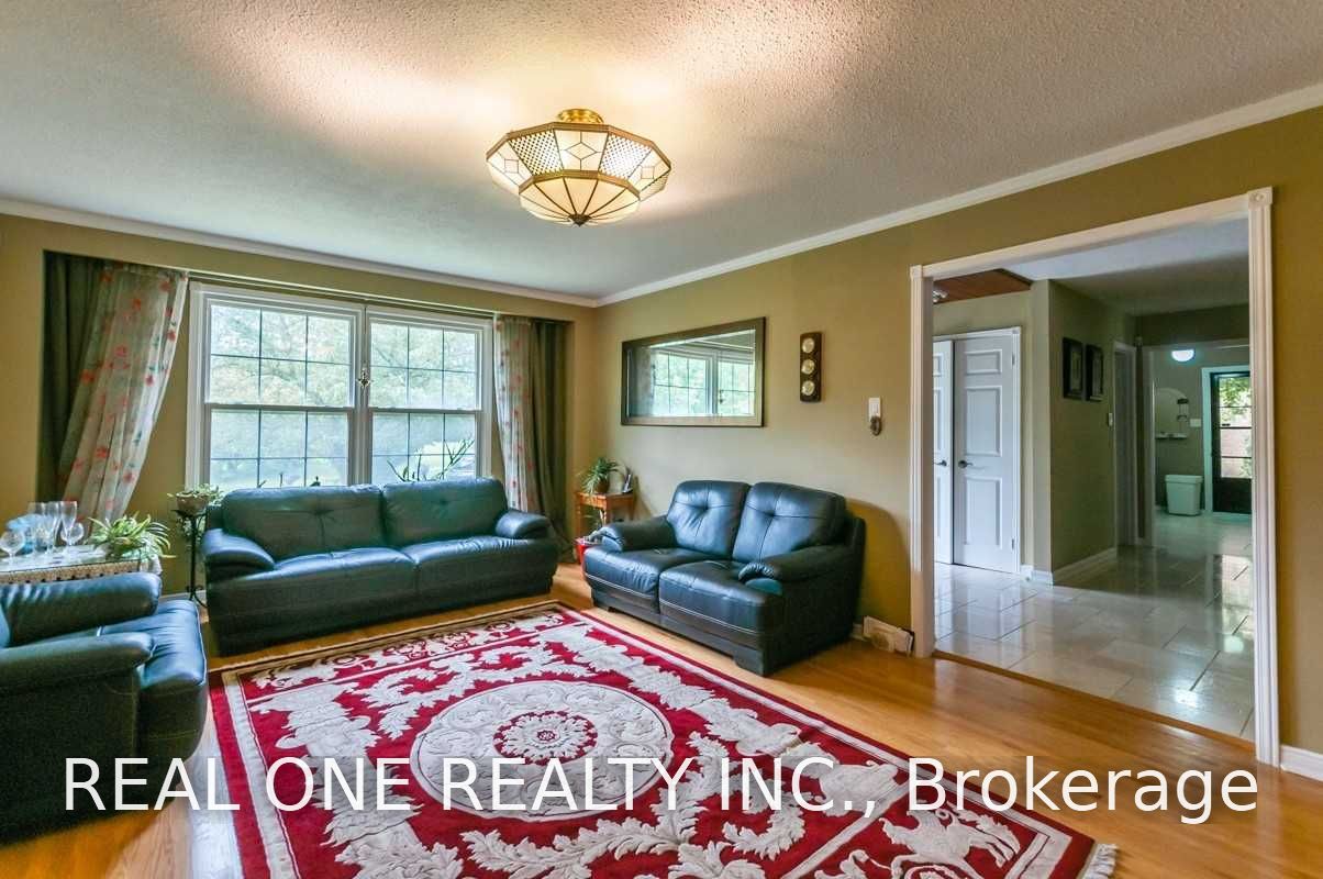 125 Briarwood Road Property Photo 8