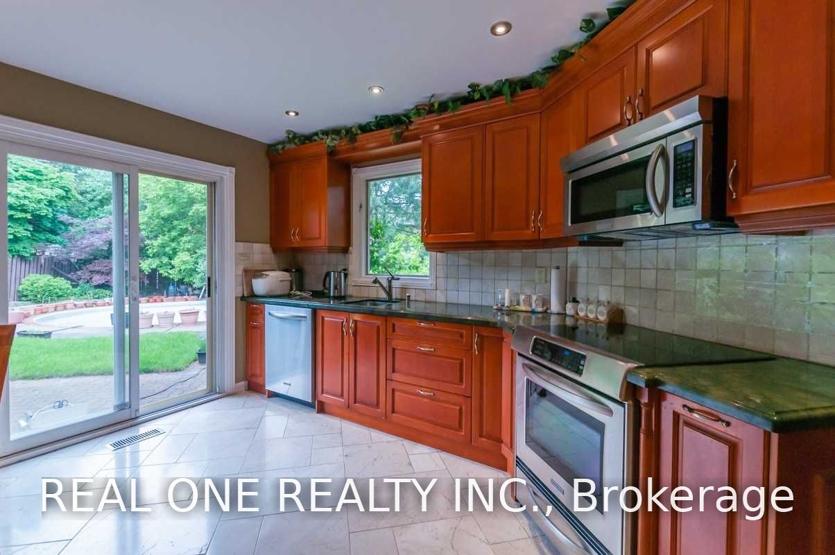 125 Briarwood Road Property Photo 12