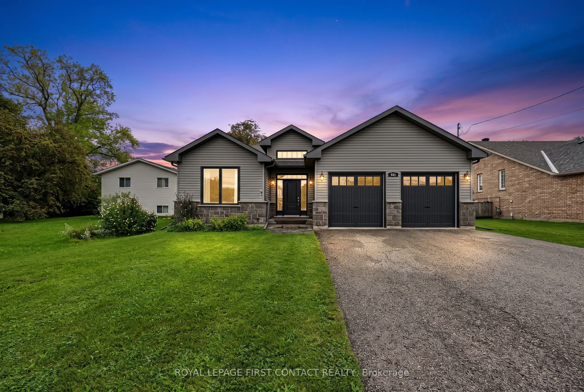 981 Ewart Street Property Photo 1
