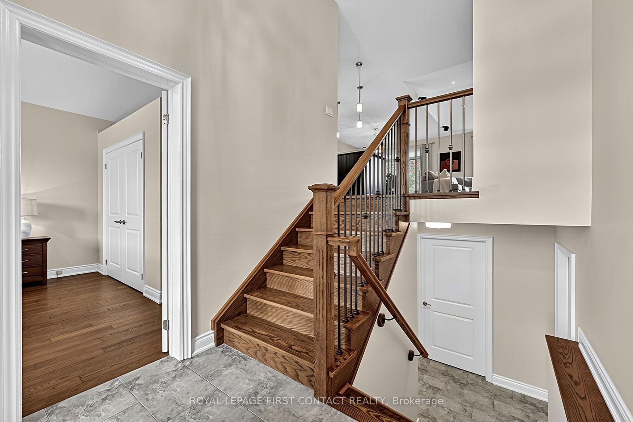 981 Ewart Street Property Photo 3