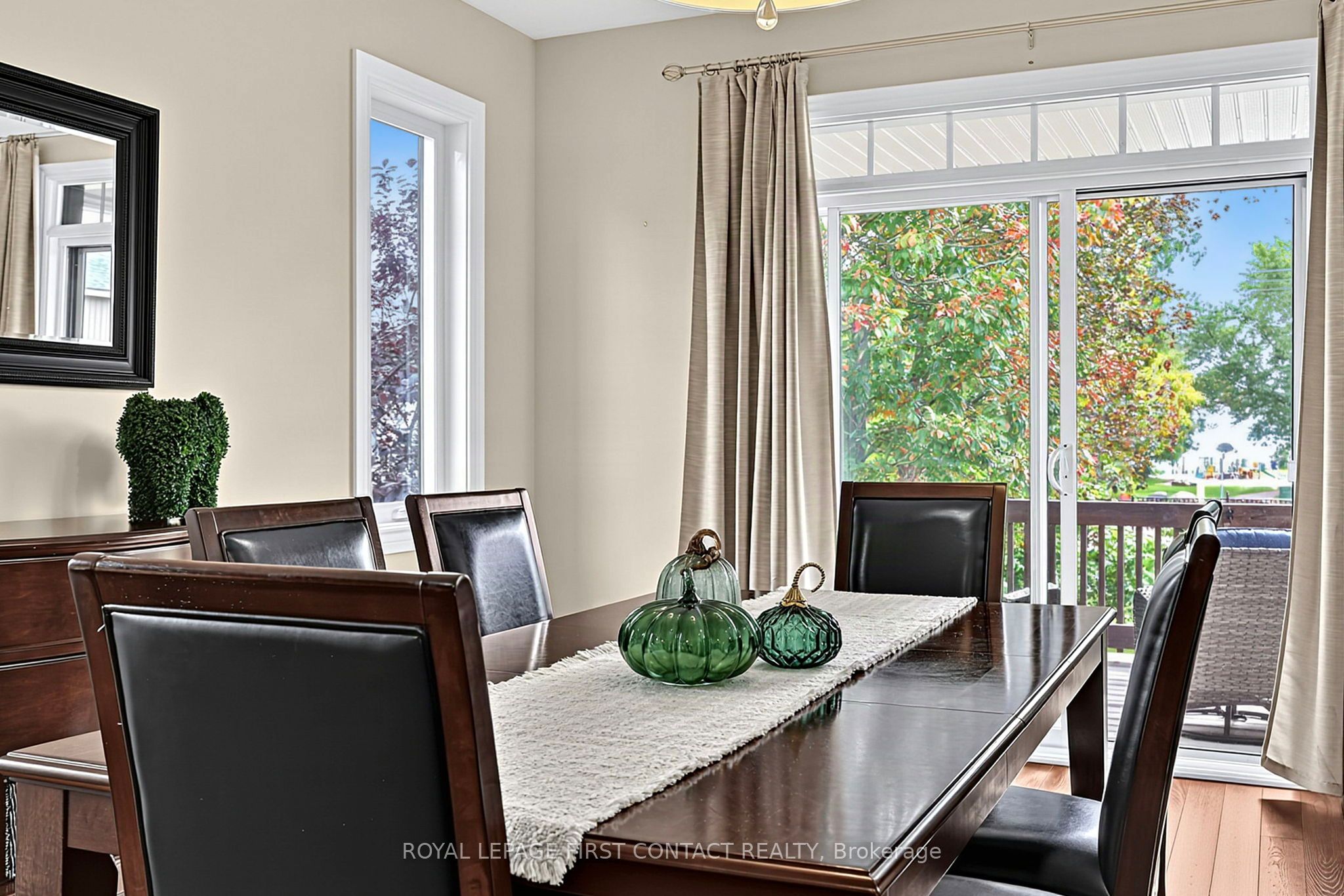 981 Ewart Street Property Photo 10