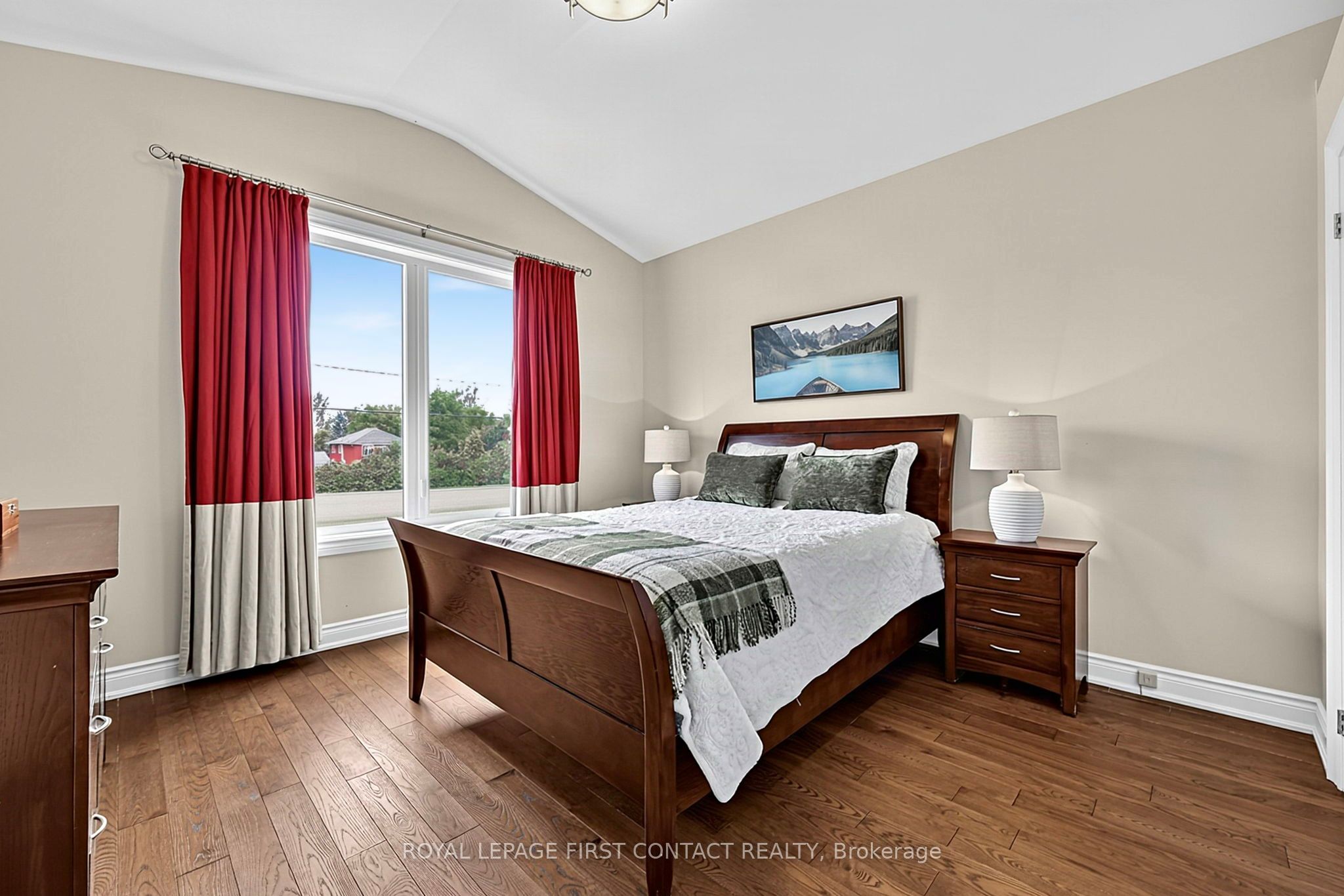 981 Ewart Street Property Photo 18