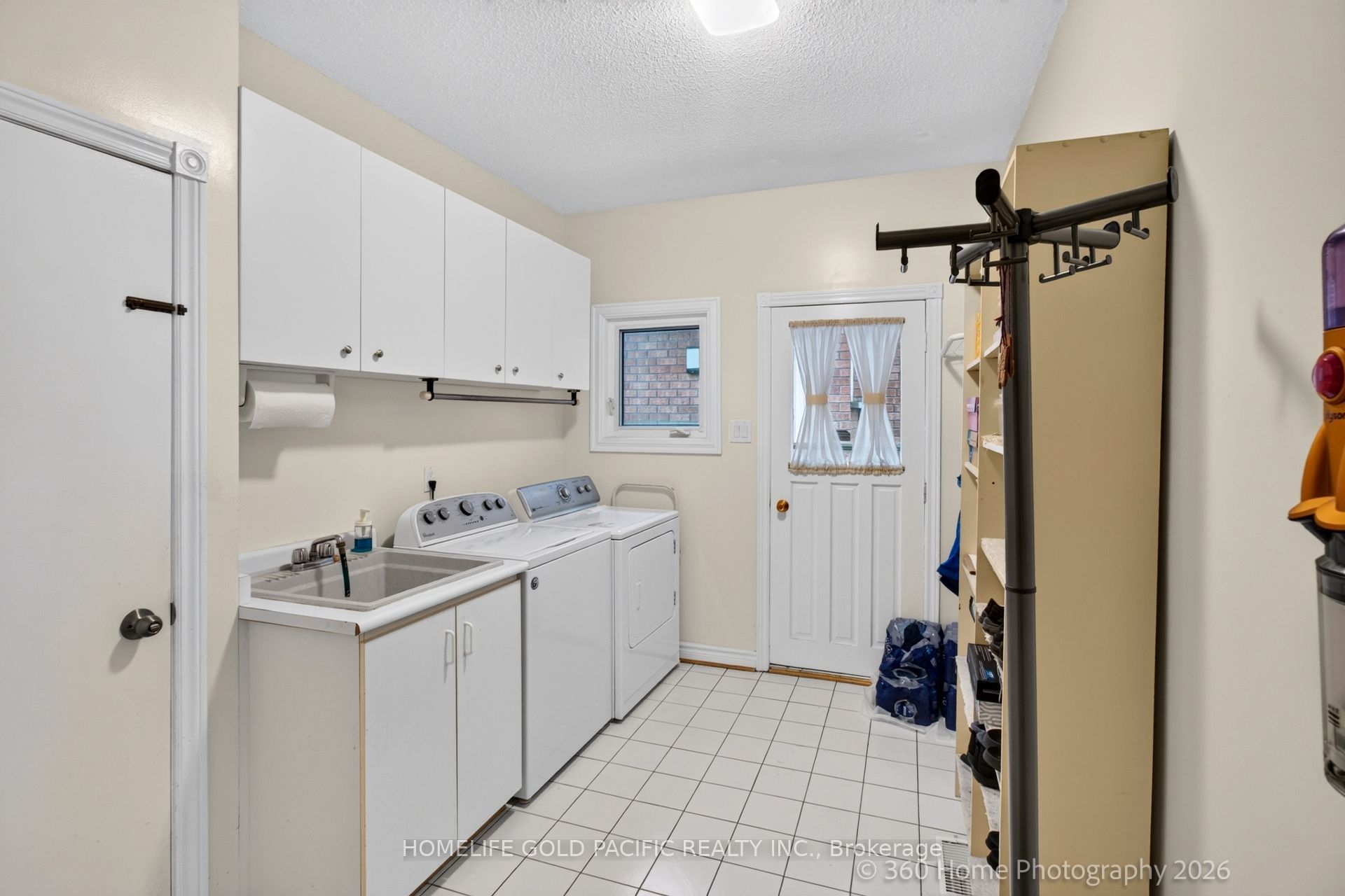 48 Captain Francis Drive Property Photo 12