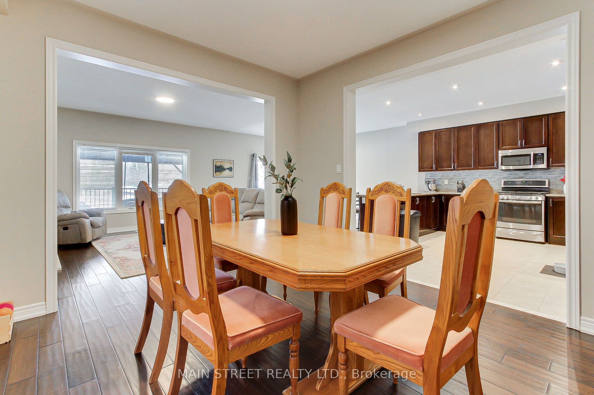 42 Prosser Crescent Property Photo 7