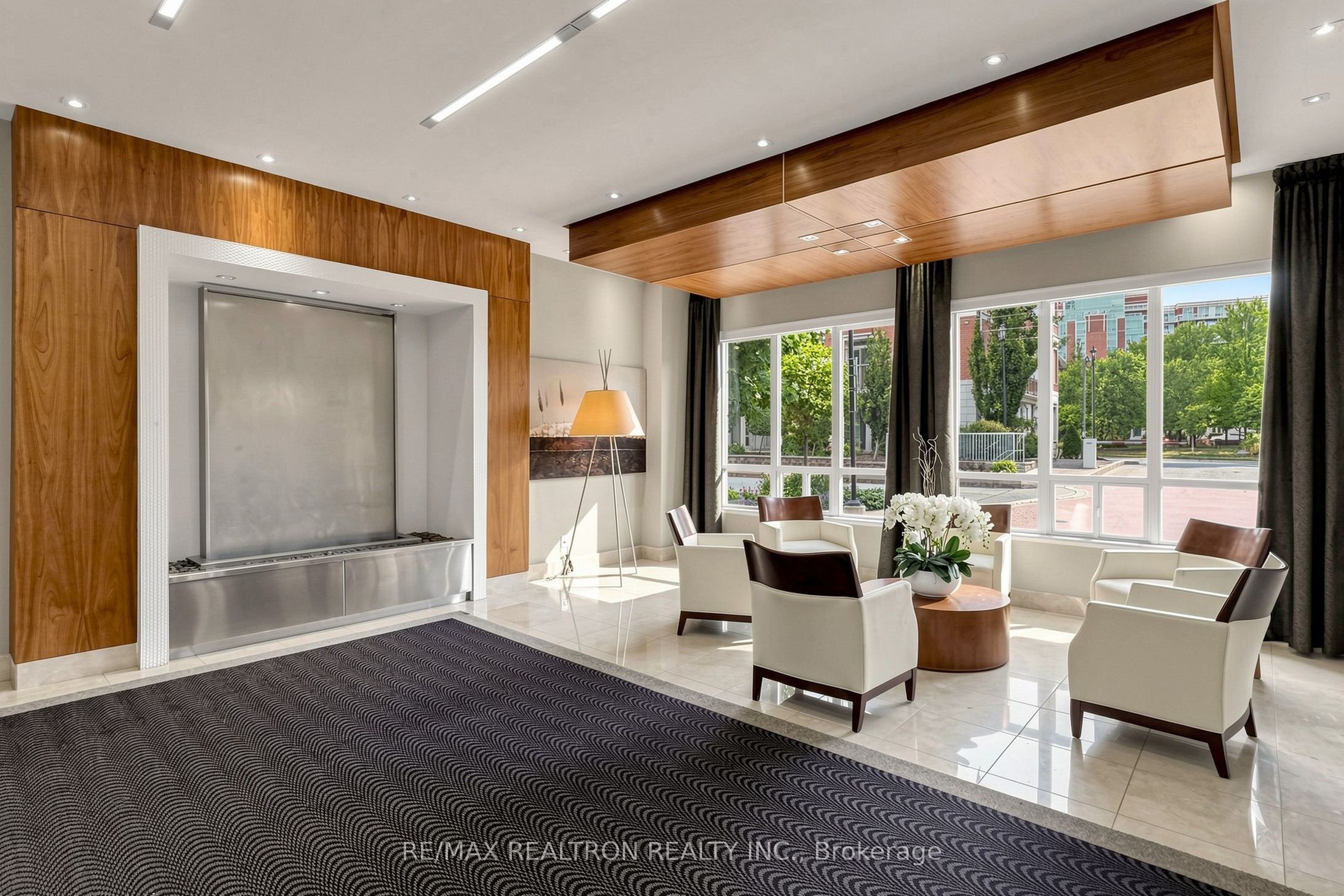 39 Galleria Parkway Uph3 Property Photo 4