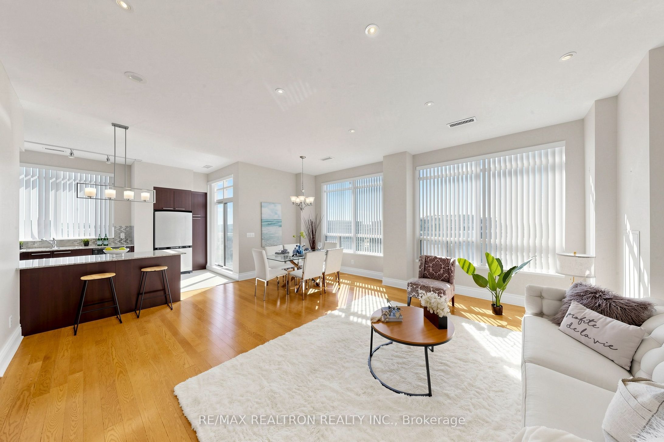 39 Galleria Parkway Uph3 Property Photo 10