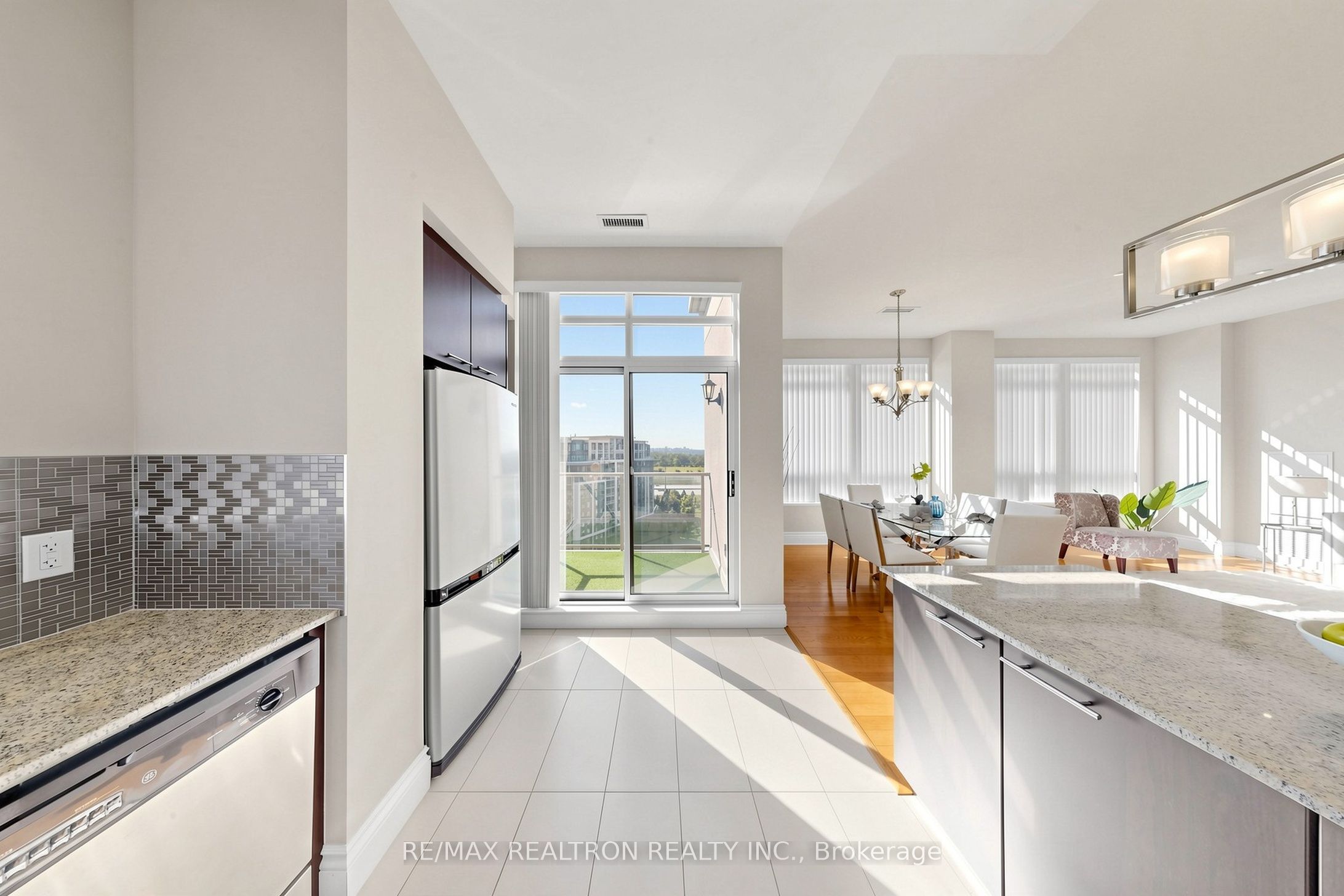 39 Galleria Parkway Uph3 Property Photo 20