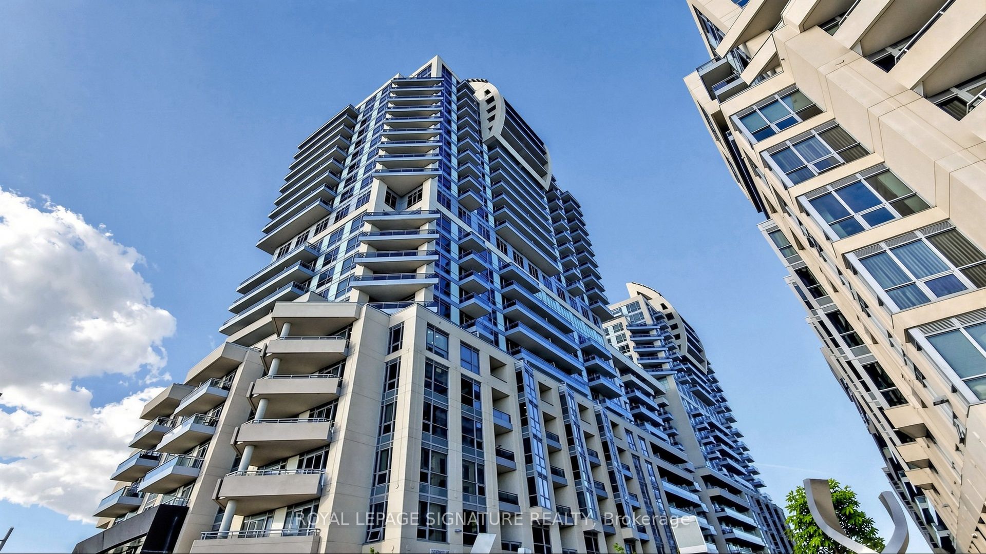 9201 Yonge Street 802 Property Photo 1